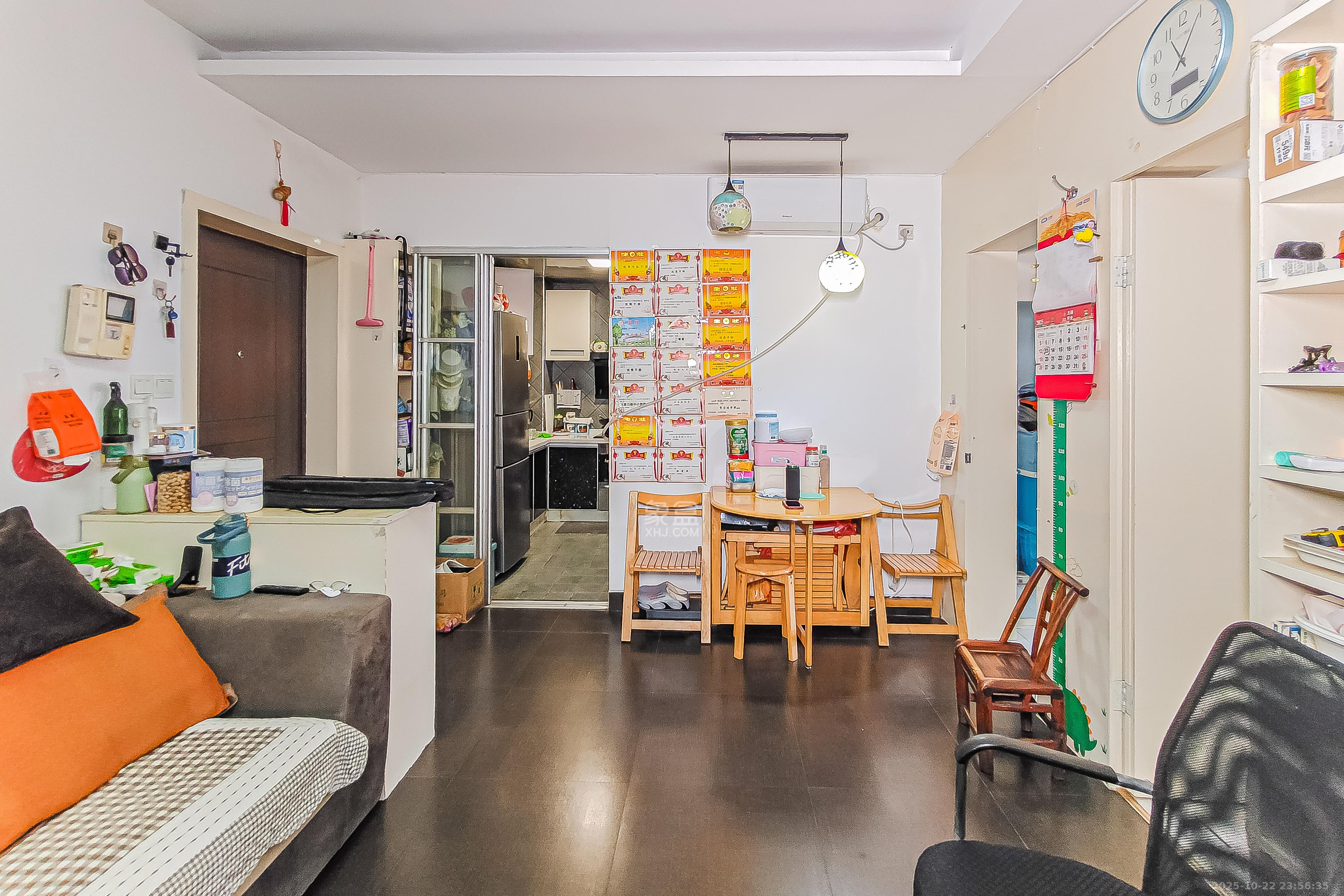 白沙晶城  2室1厅1卫    48.0万客厅