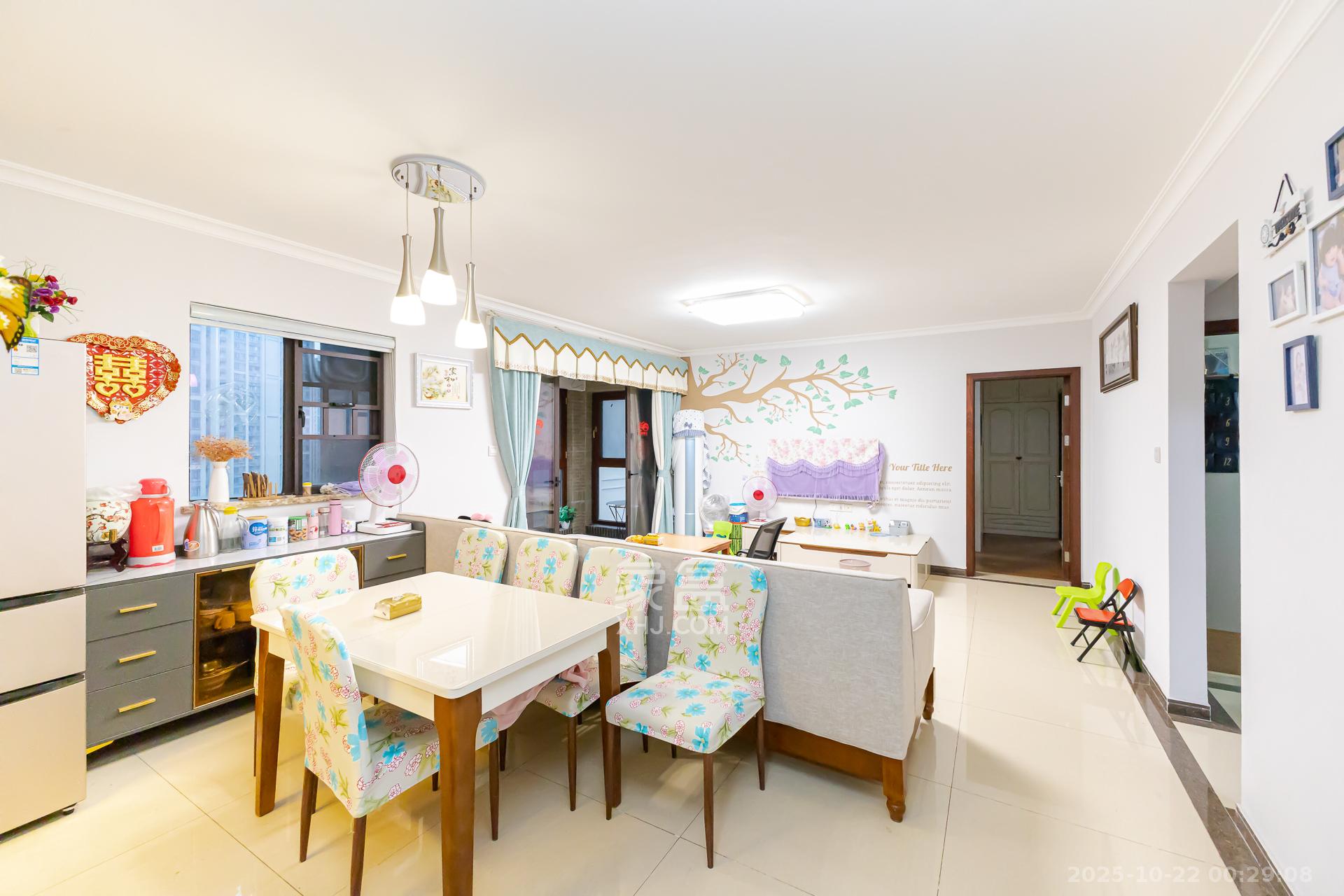 时代倾城二期  4室2厅2卫    138.0万