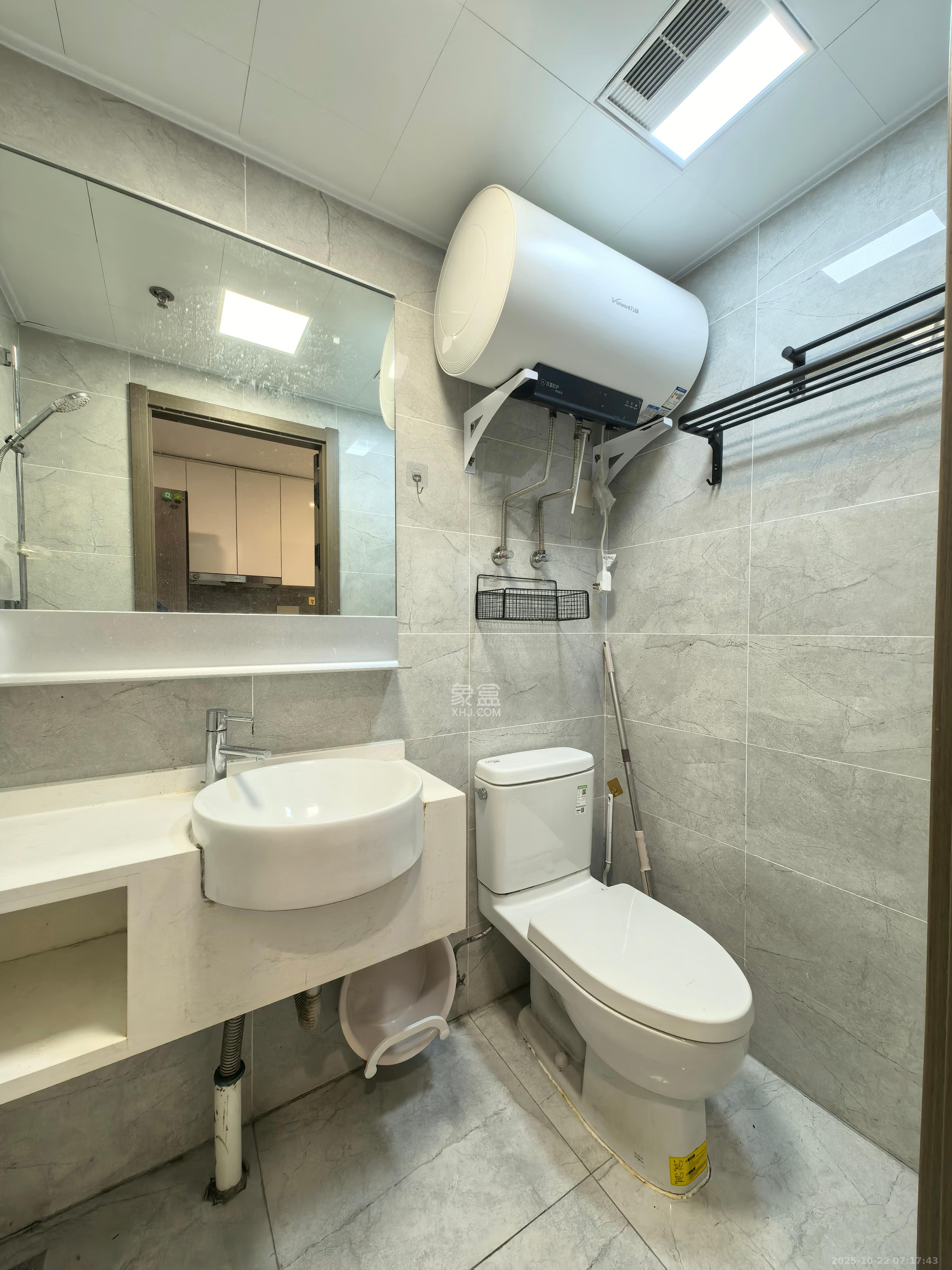 万科金色梦想D区  1室1厅1卫    1700.0元/月室内图