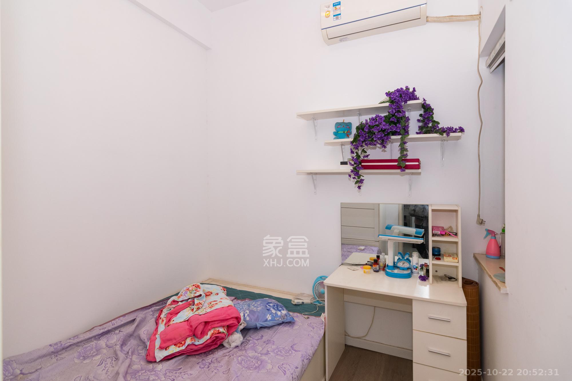 富基世纪公园  3室2厅2卫    65.0万卧室