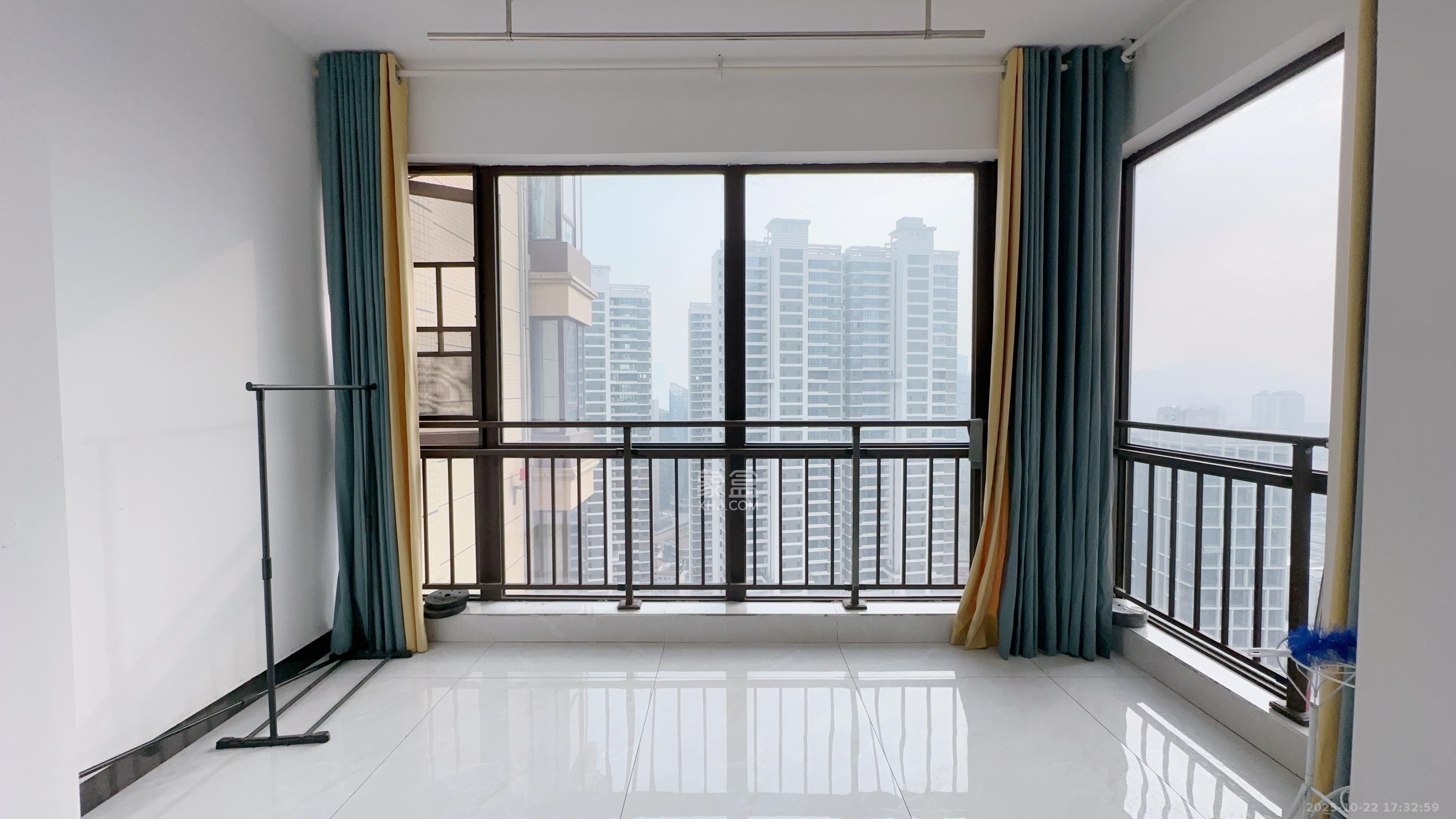 保利西海岸B区  4室2厅2卫    4100.0元/月 保利西海岸B区  4室2厅2卫    4100.0元/月室内图