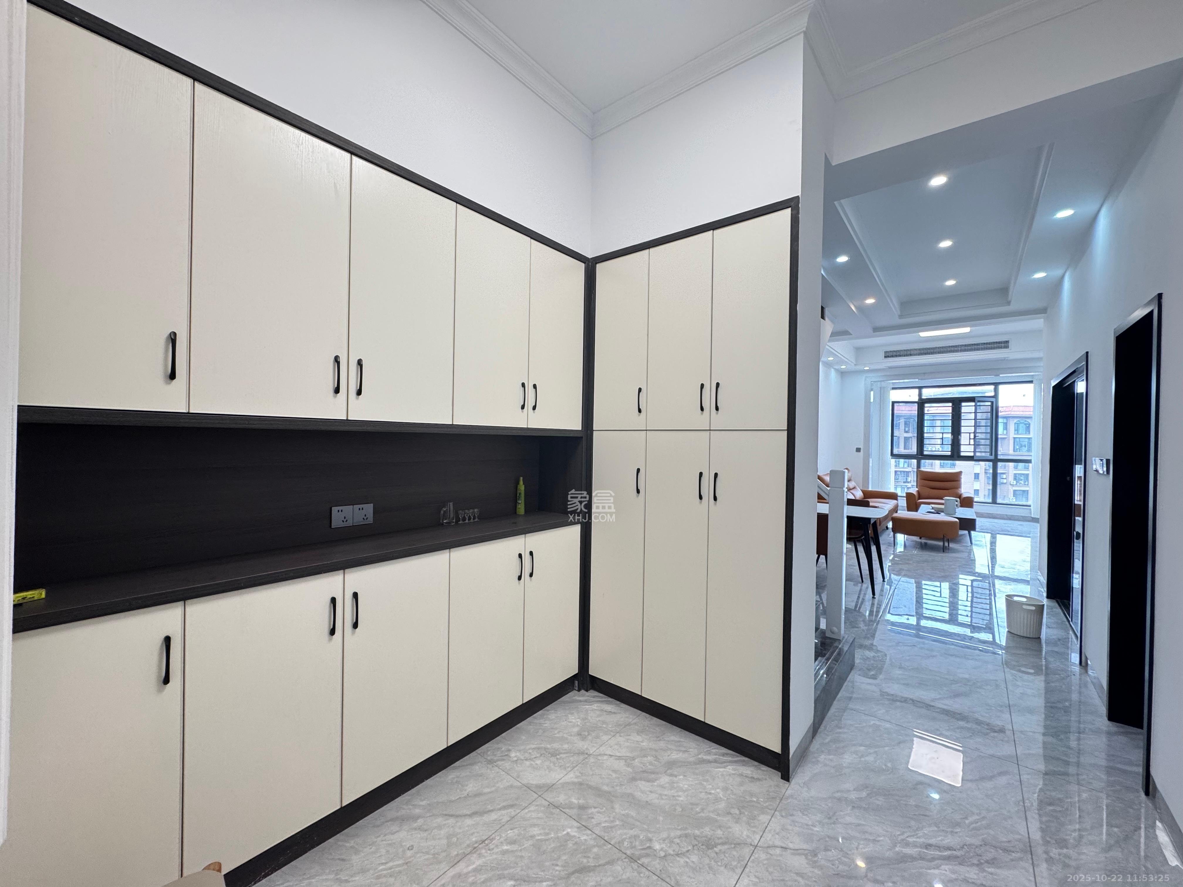 邦盛水岸御园  3室2厅2卫    2200.0元/月 邦盛水岸御园  3室2厅2卫    2200.0元/月室内图