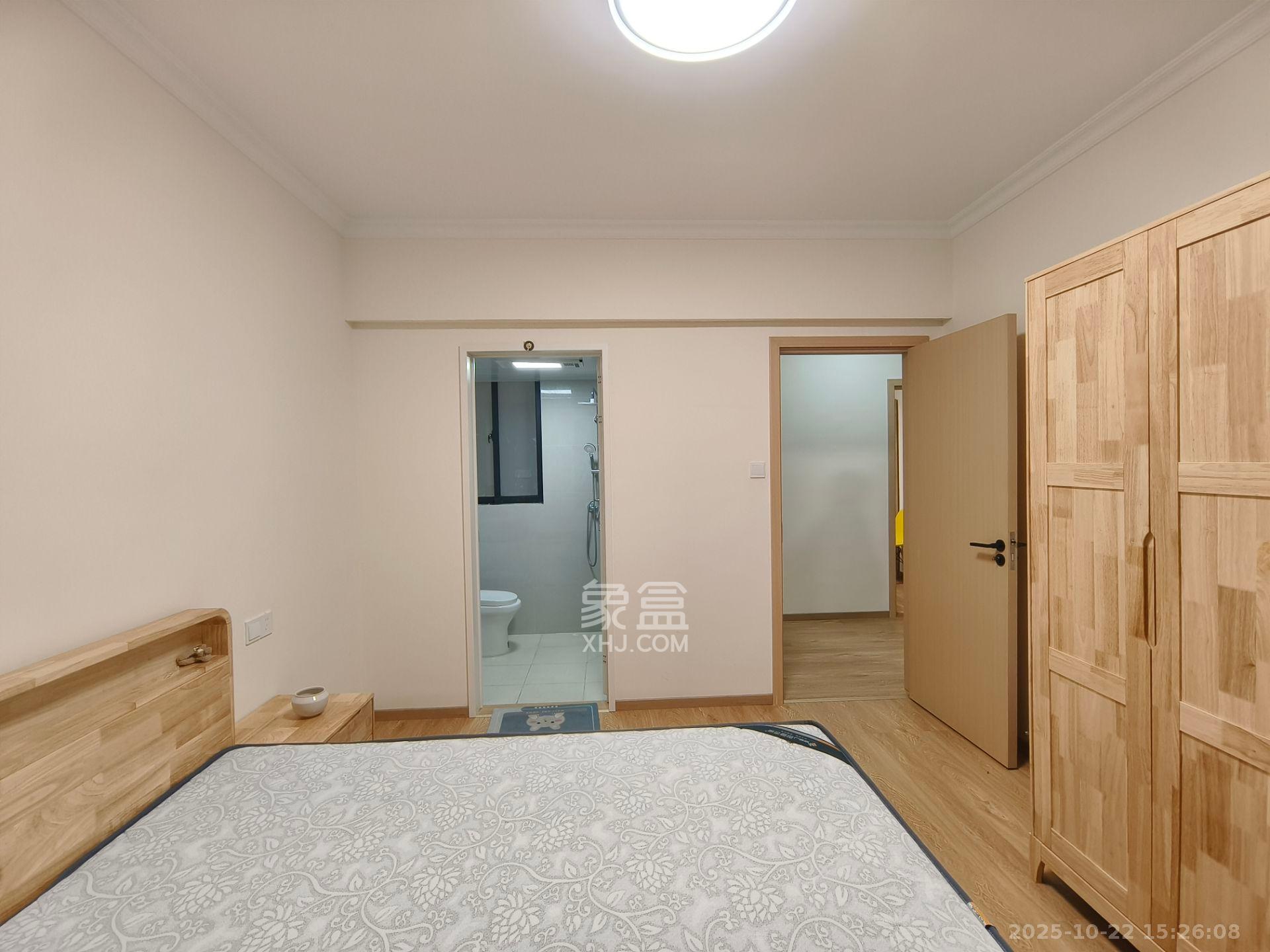 勤诚达新界  4室2厅2卫    2700.0元/月室内图