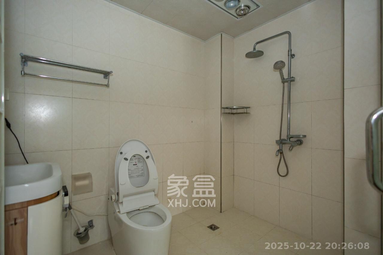 楚天馨苑 4室2厅2卫 2480.0元/月 楚天馨苑 4室2厅2卫 2480.0元/月室内图