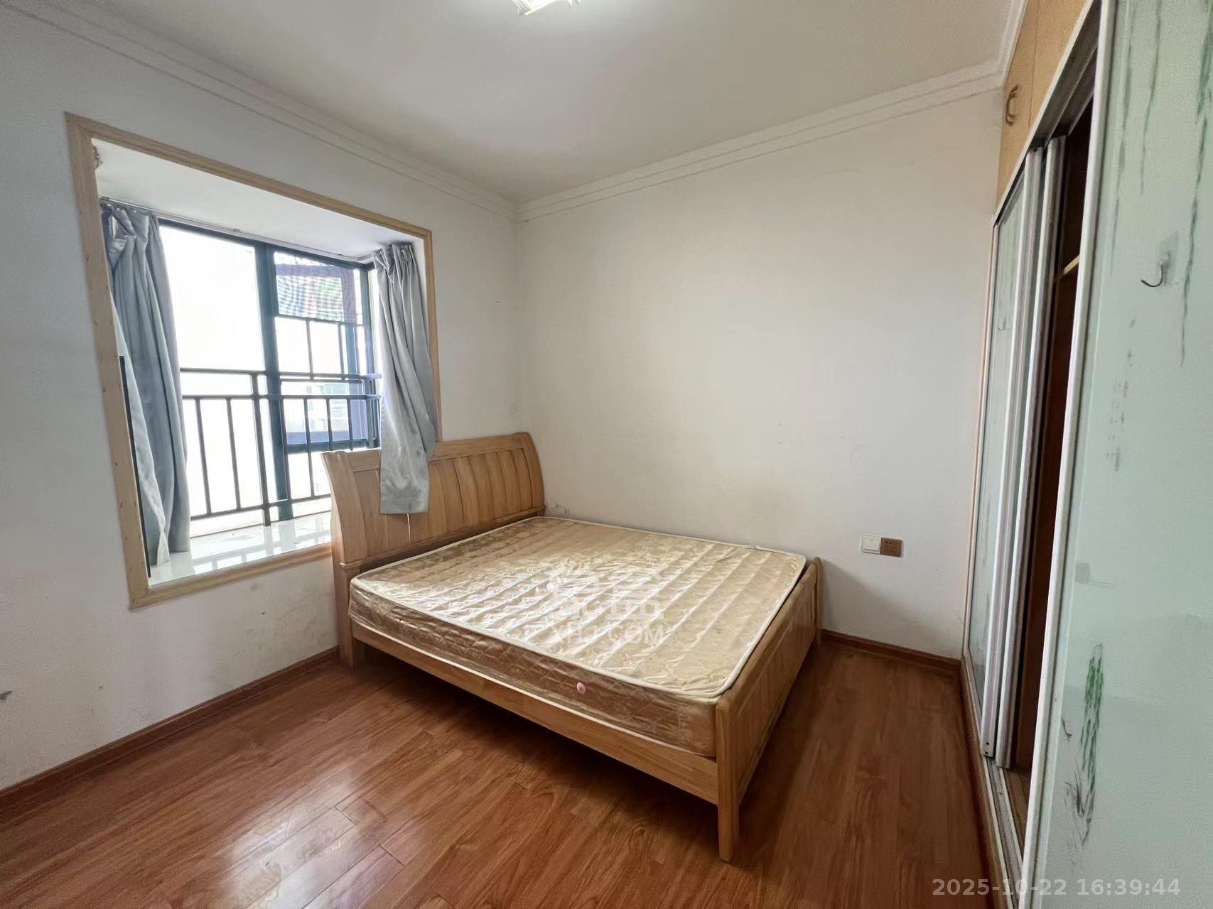 湖韵佳苑  1室2厅1卫    1800.0元/月 湖韵佳苑  1室2厅1卫    1800.0元/月室内图