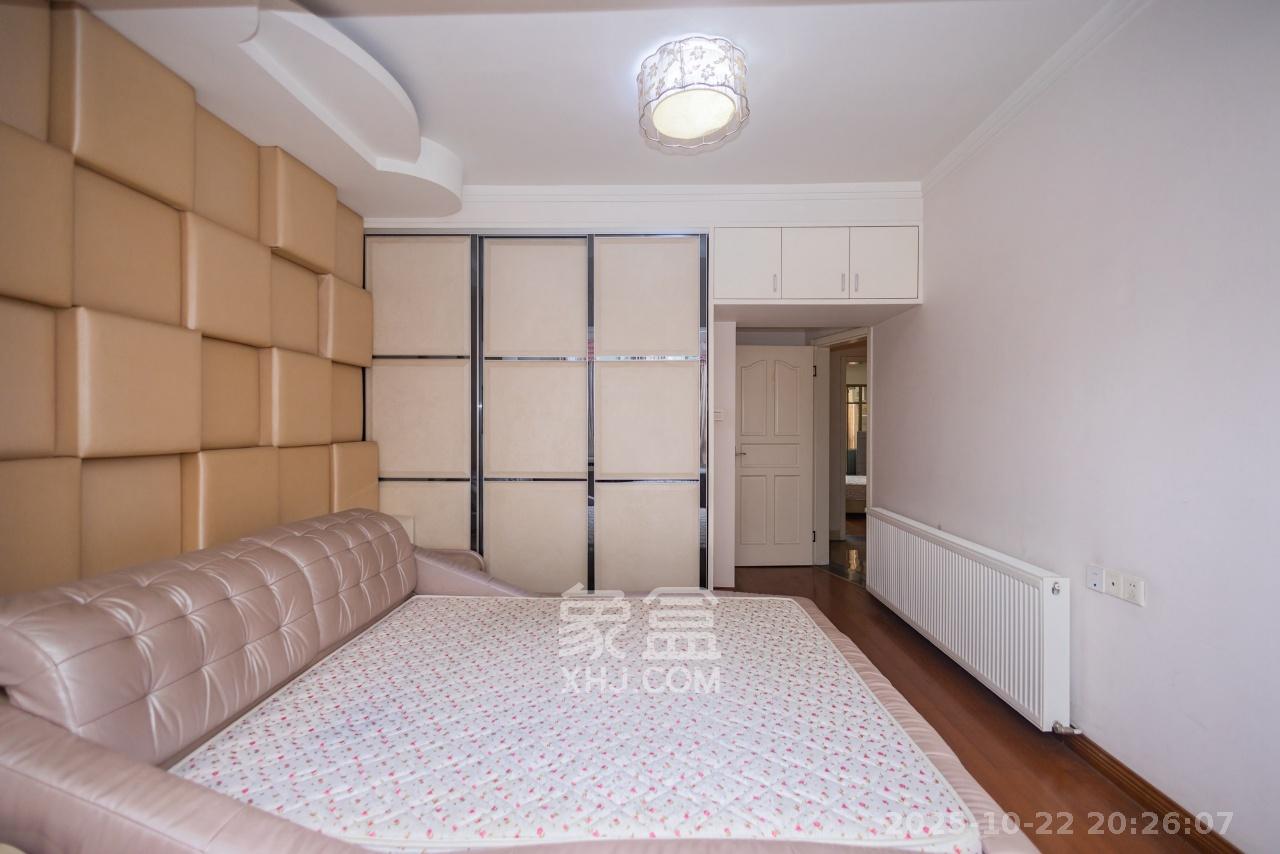 楚天馨苑 4室2厅2卫 2480.0元/月 楚天馨苑 4室2厅2卫 2480.0元/月室内图