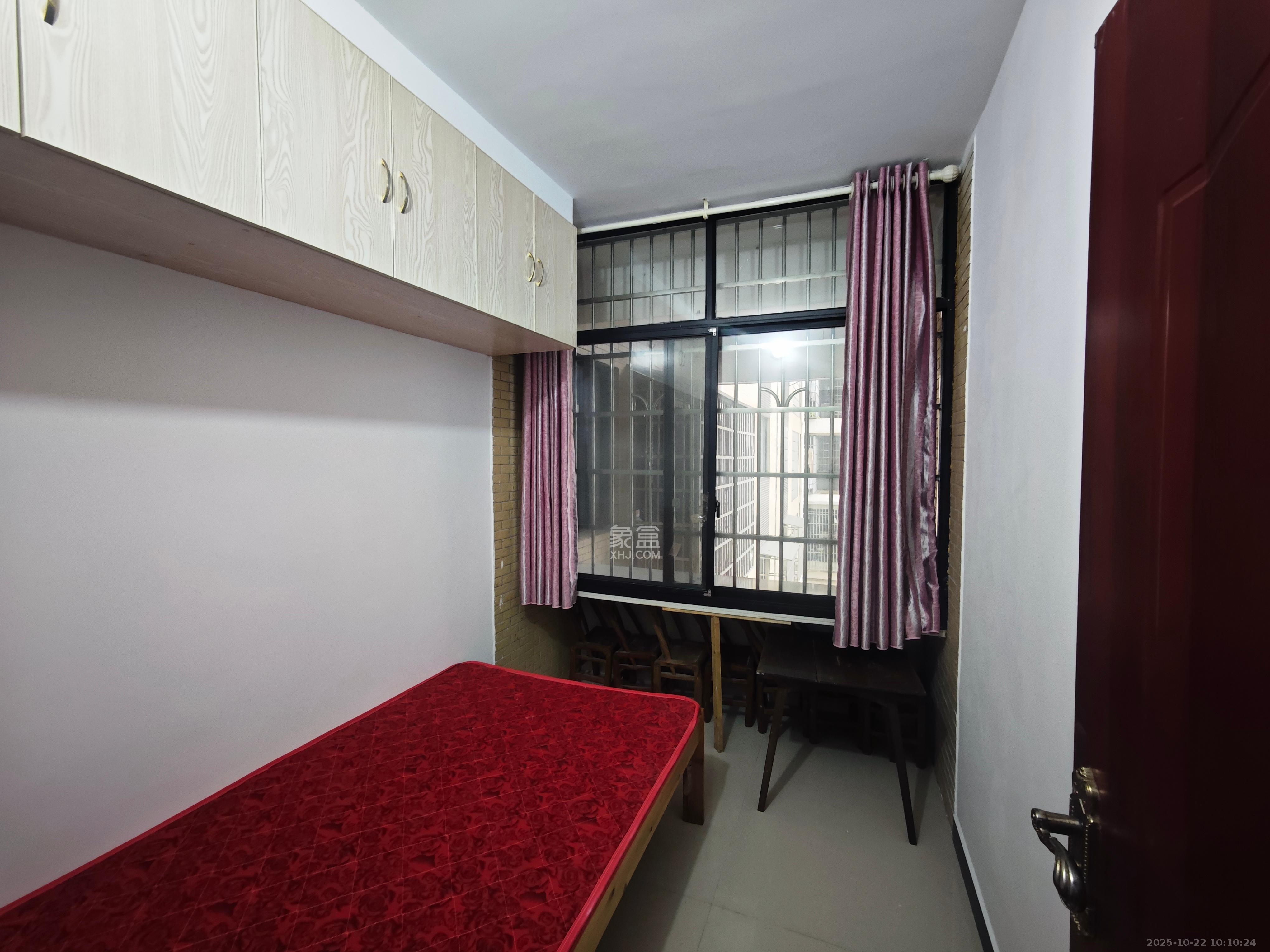 金富星城  3室2厅1卫    1500.0元/月 金富星城  3室2厅1卫    1500.0元/月室内图