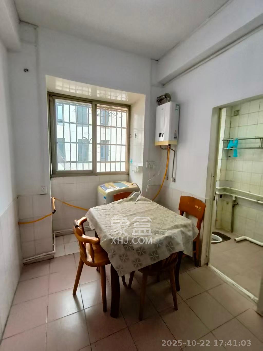 73分局(电信宿舍) 2室2厅1卫 1800.0元/月 73分局(电信宿舍) 2室2厅1卫 1800.0元/月室内图