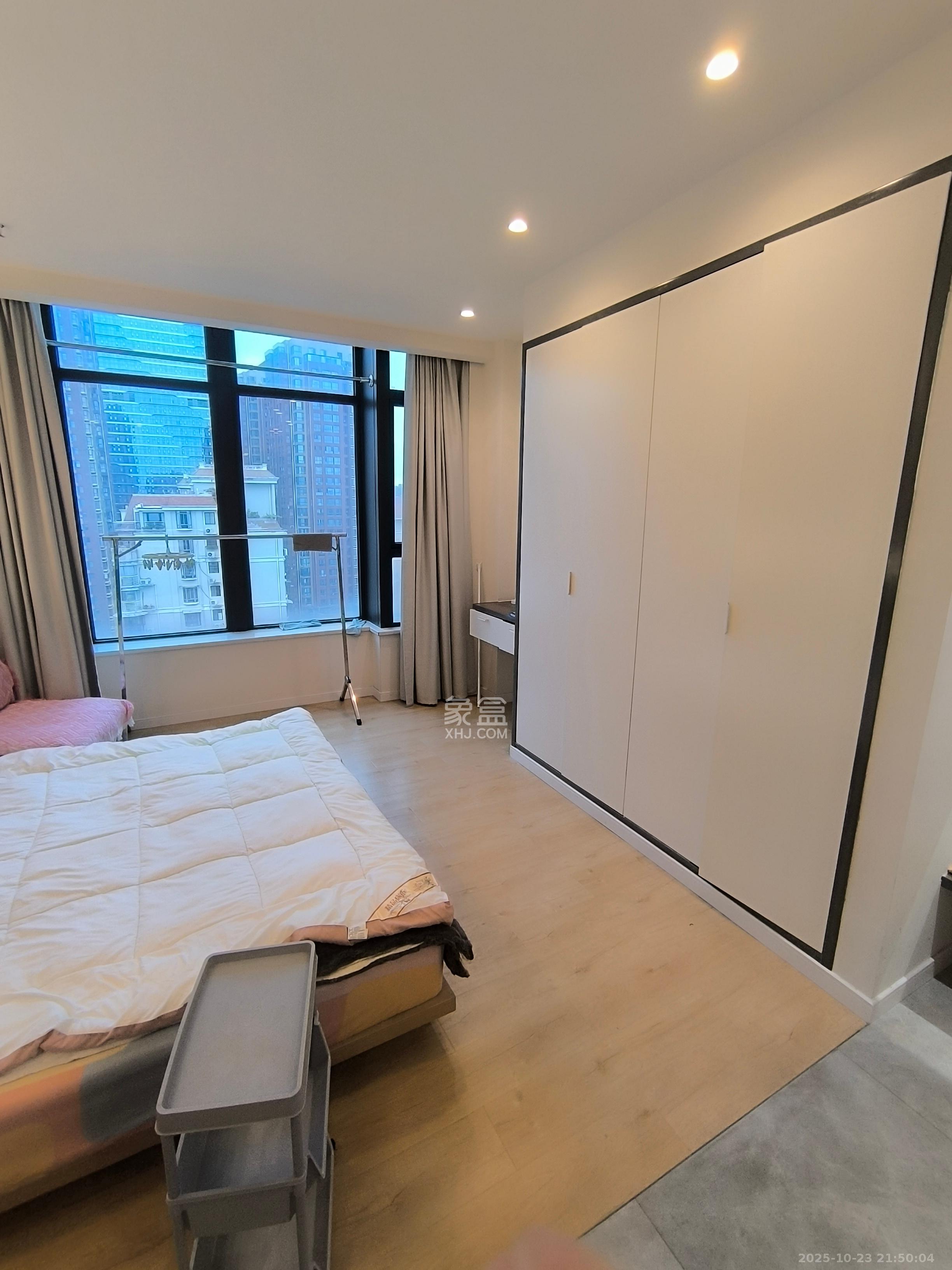 公园9号大都会  1室1厅1卫    2500.0元/月室内图