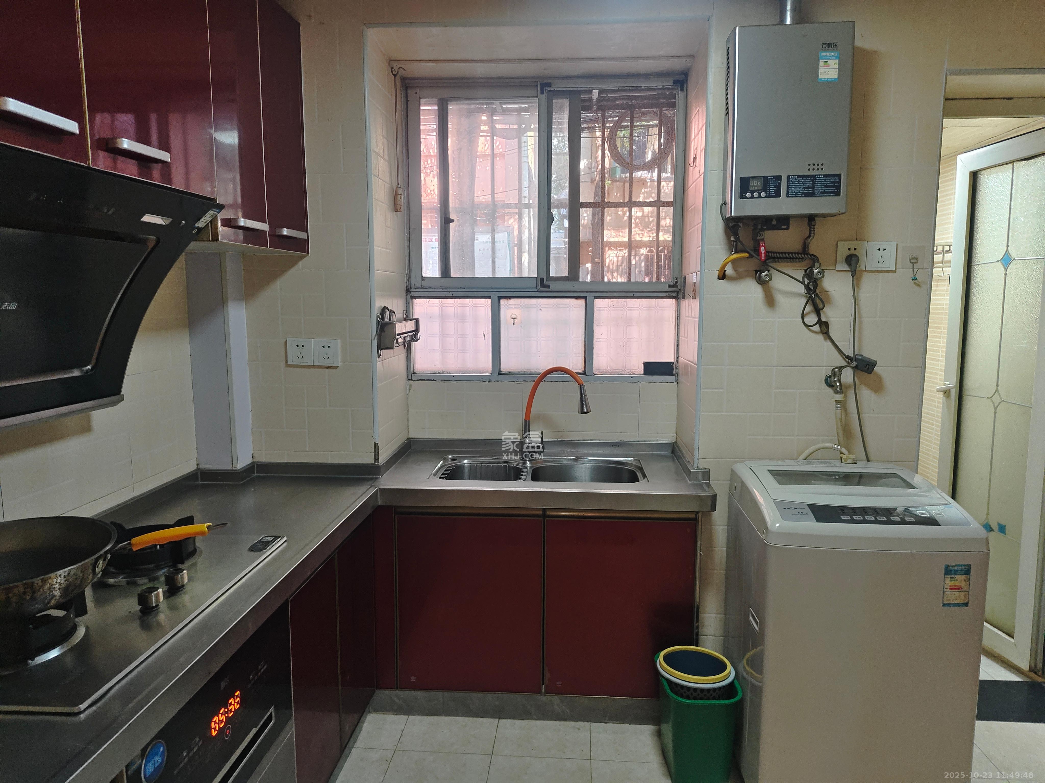 长探家园  2室2厅1卫    1800.0元/月室内图