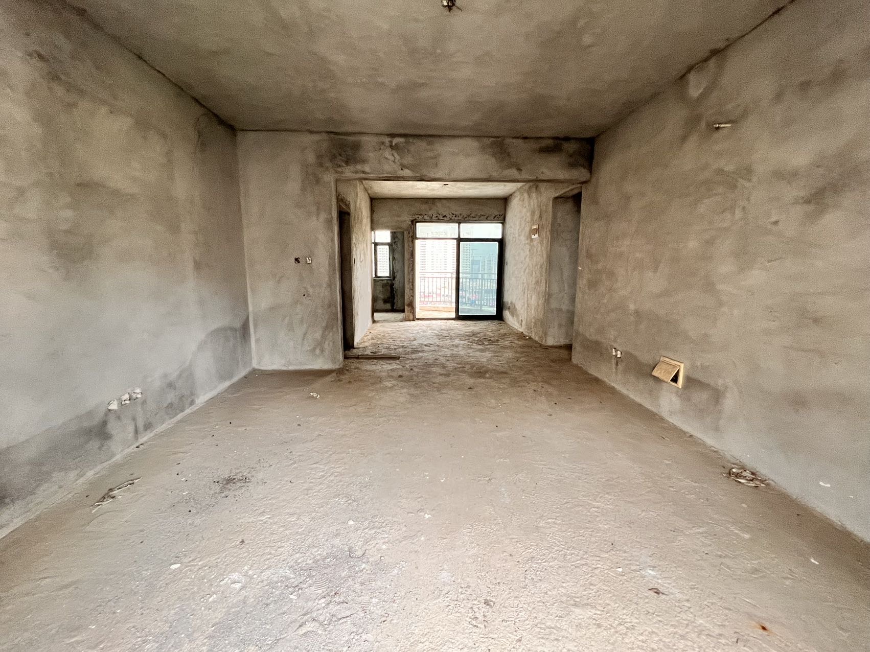 椰海雅苑  4室2厅2卫    160.0万客厅