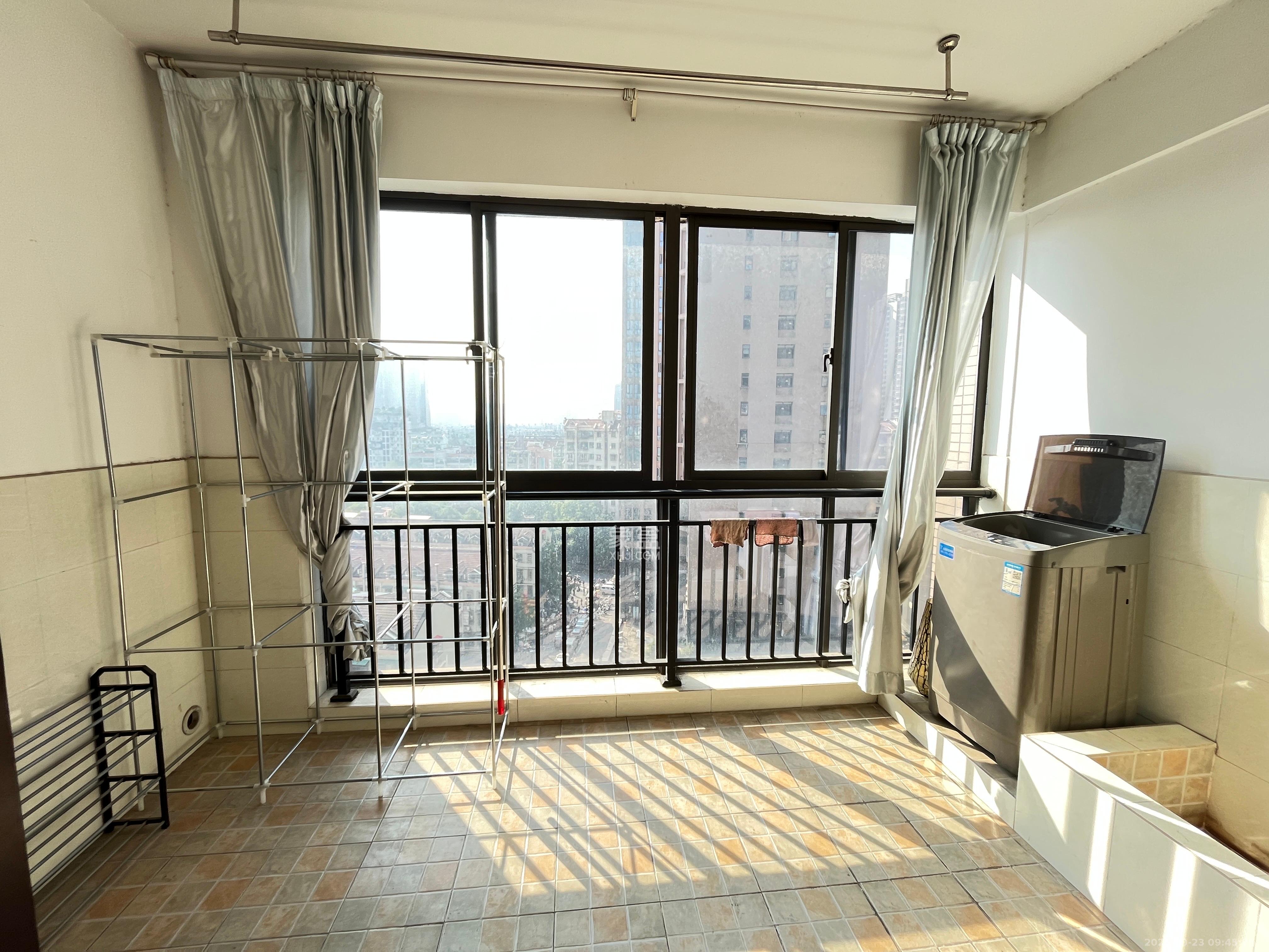 万象凯旋湾  3室2厅1卫    2200.0元/月室内图