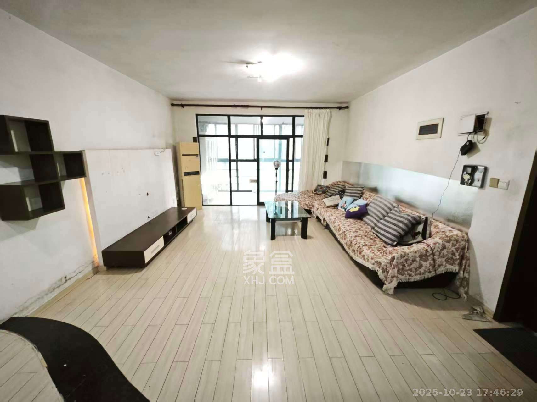 通泰梅岭苑  4室2厅2卫    3700.0元/月 通泰梅岭苑  4室2厅2卫    3700.0元/月室内图