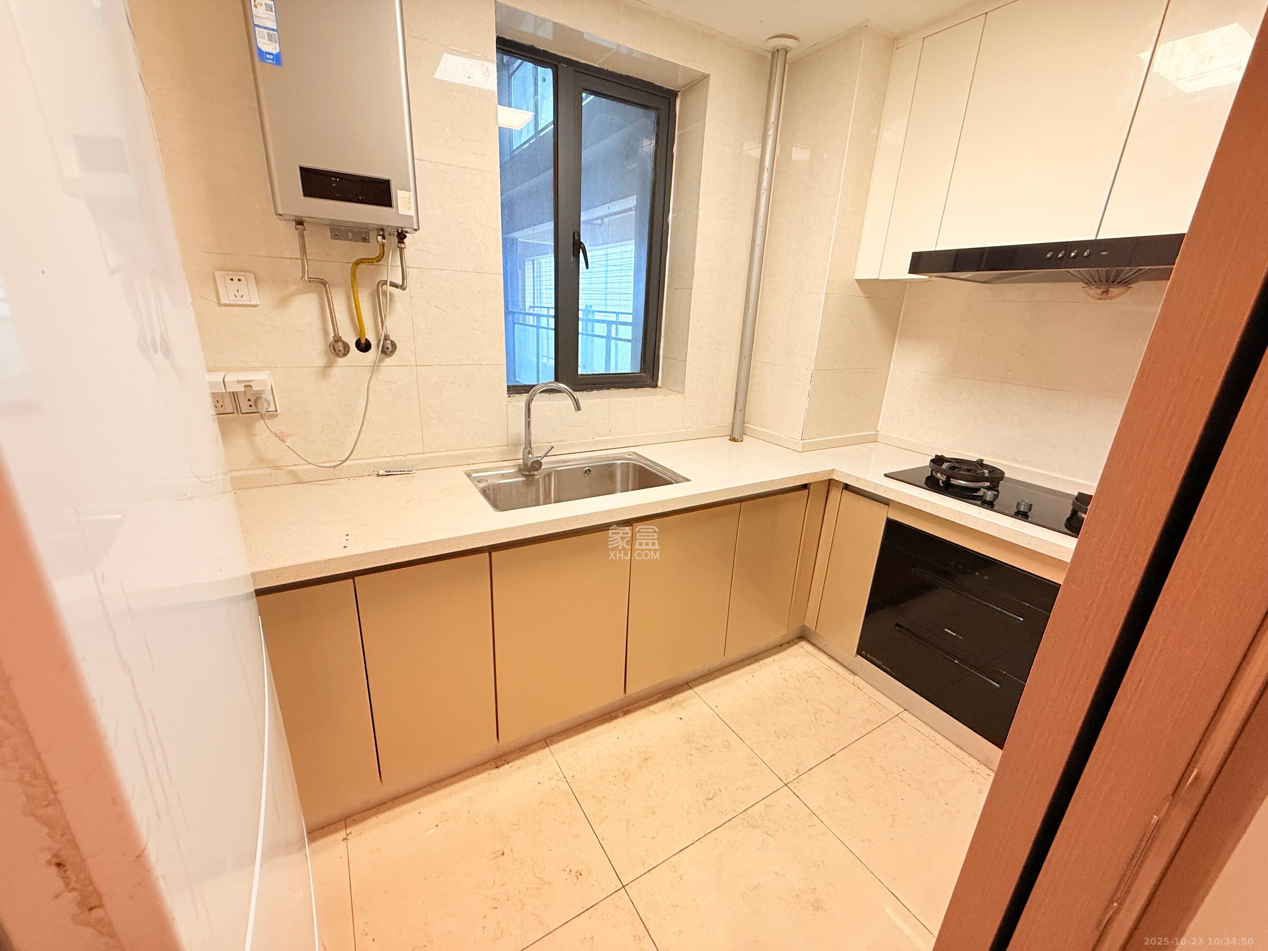 长沙高铁吾悦广场  3室2厅1卫    3200.0元/月室内图