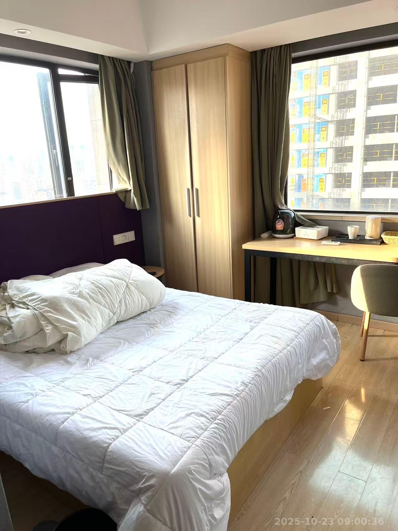 协信星澜汇  1室1厅1卫    1400.0元/月