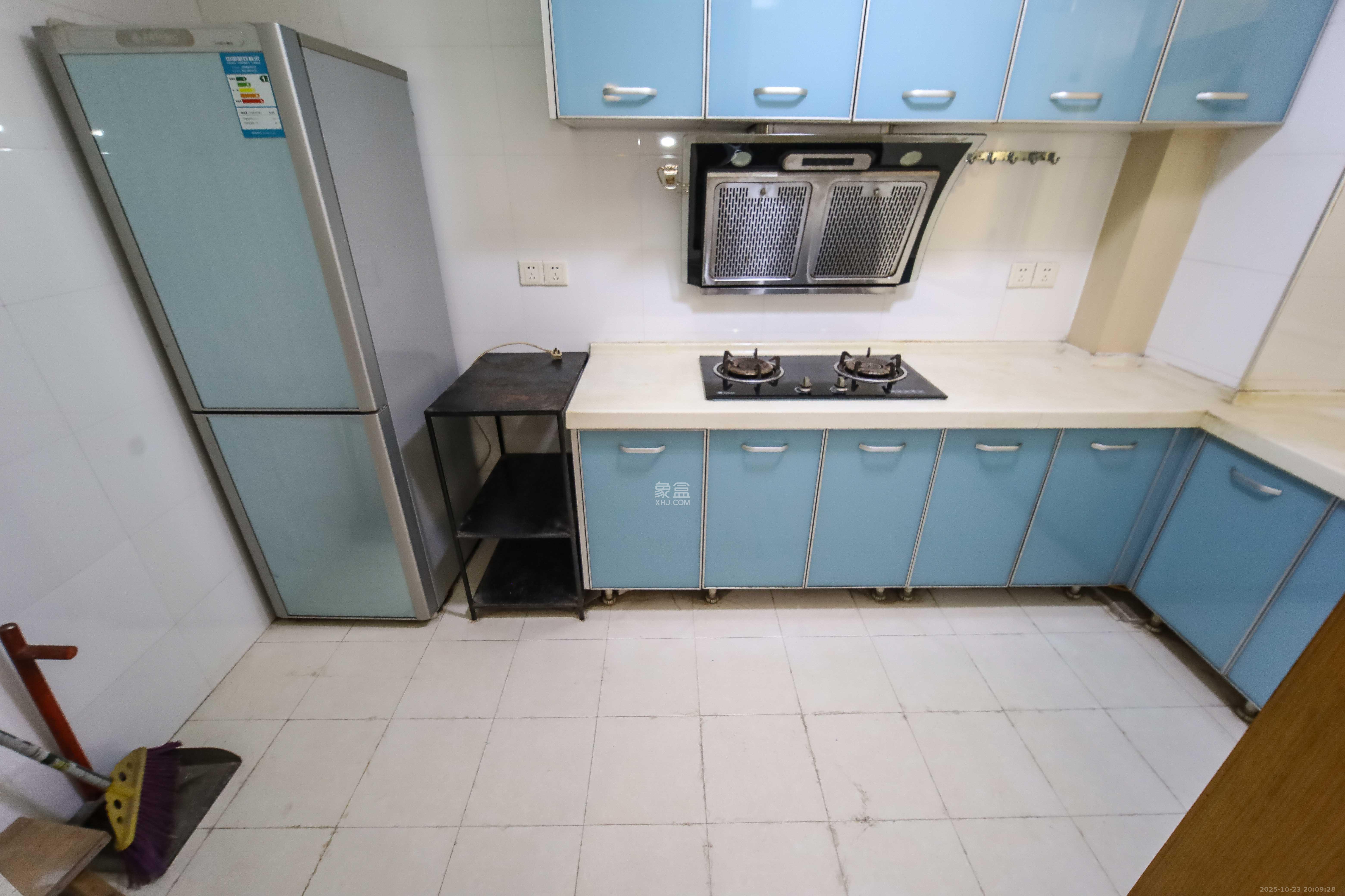 浏阳河畔家园  3室2厅2卫    81.0万厨房