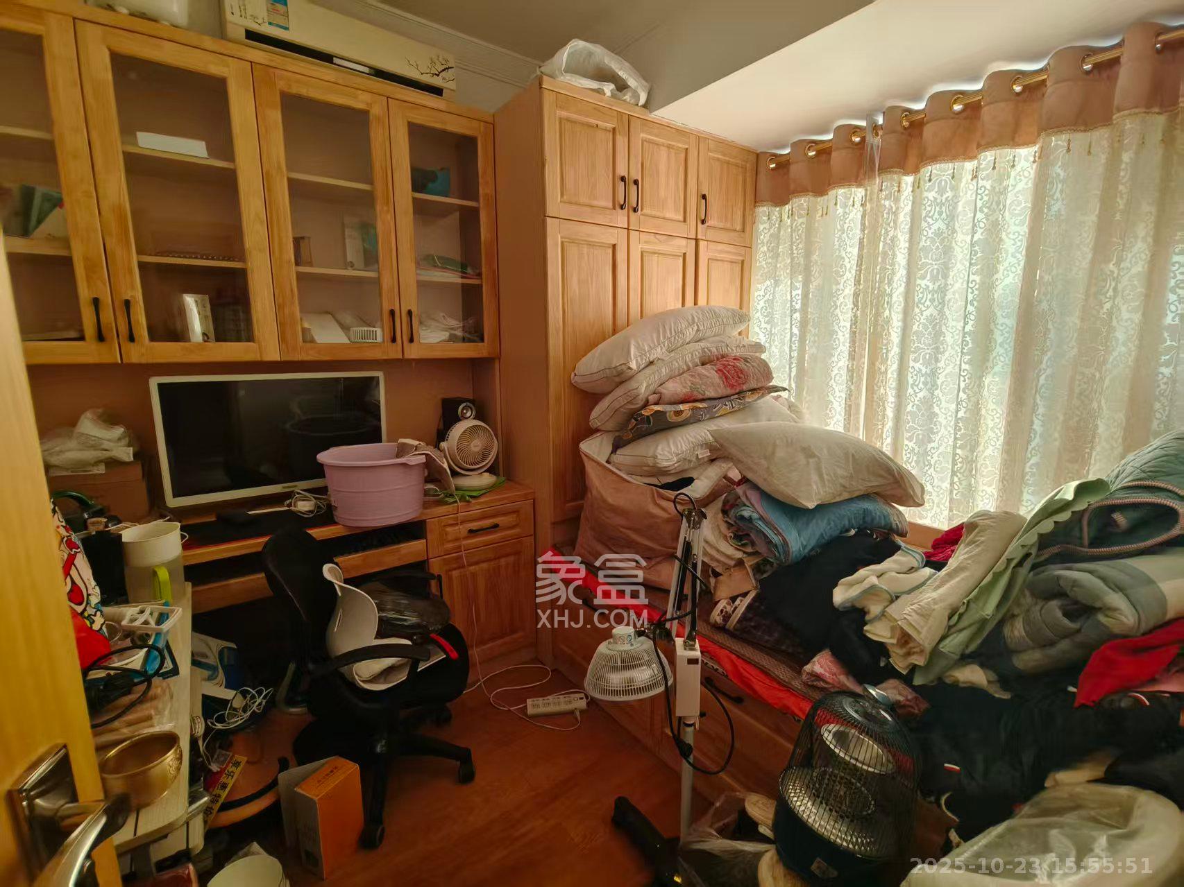 中海国际四期  3室2厅1卫    2000.0元/月 中海国际四期  3室2厅1卫    2000.0元/月室内图