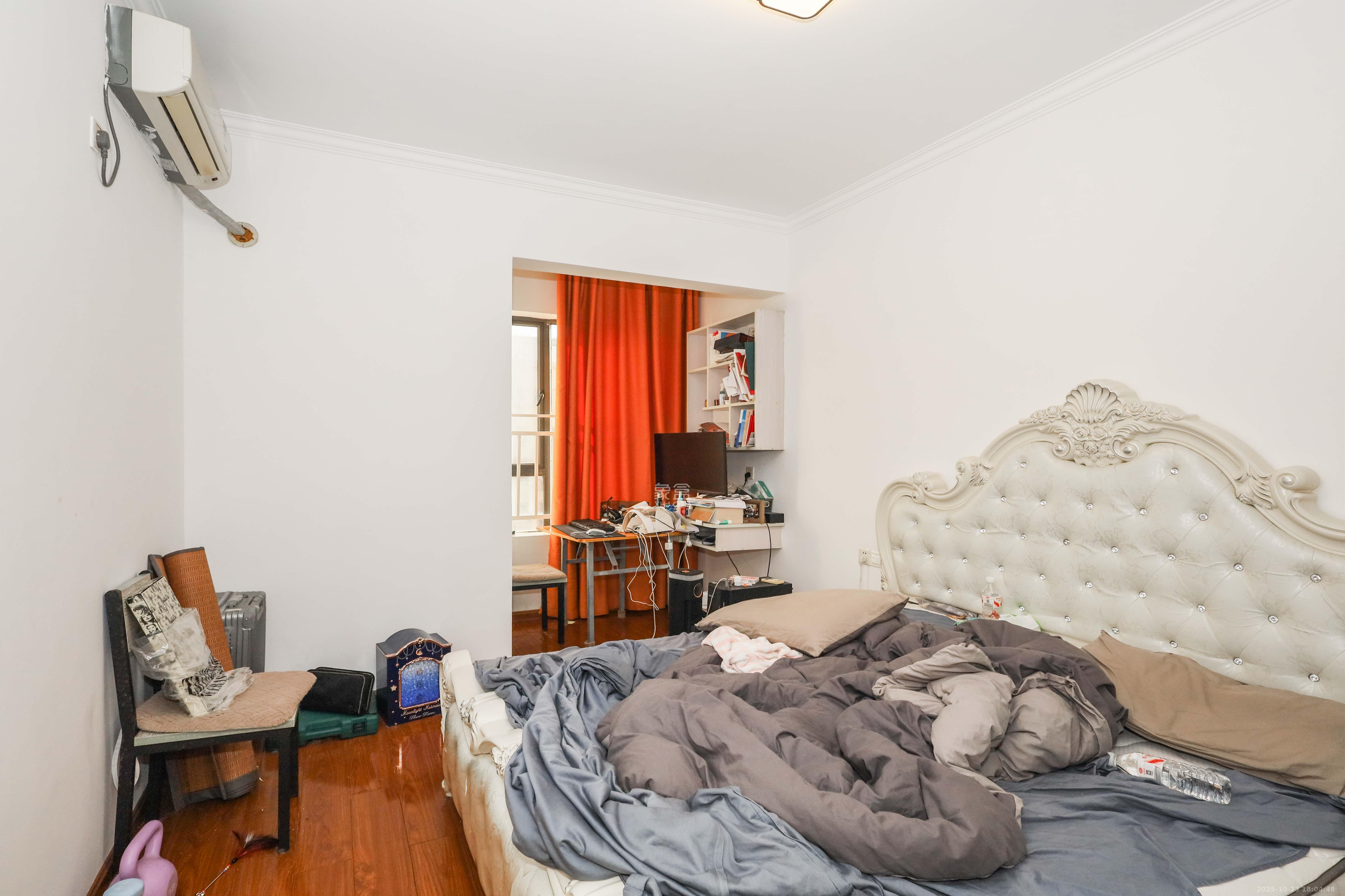 保利麓谷林语C区  1室0厅0卫    68.0万卧室