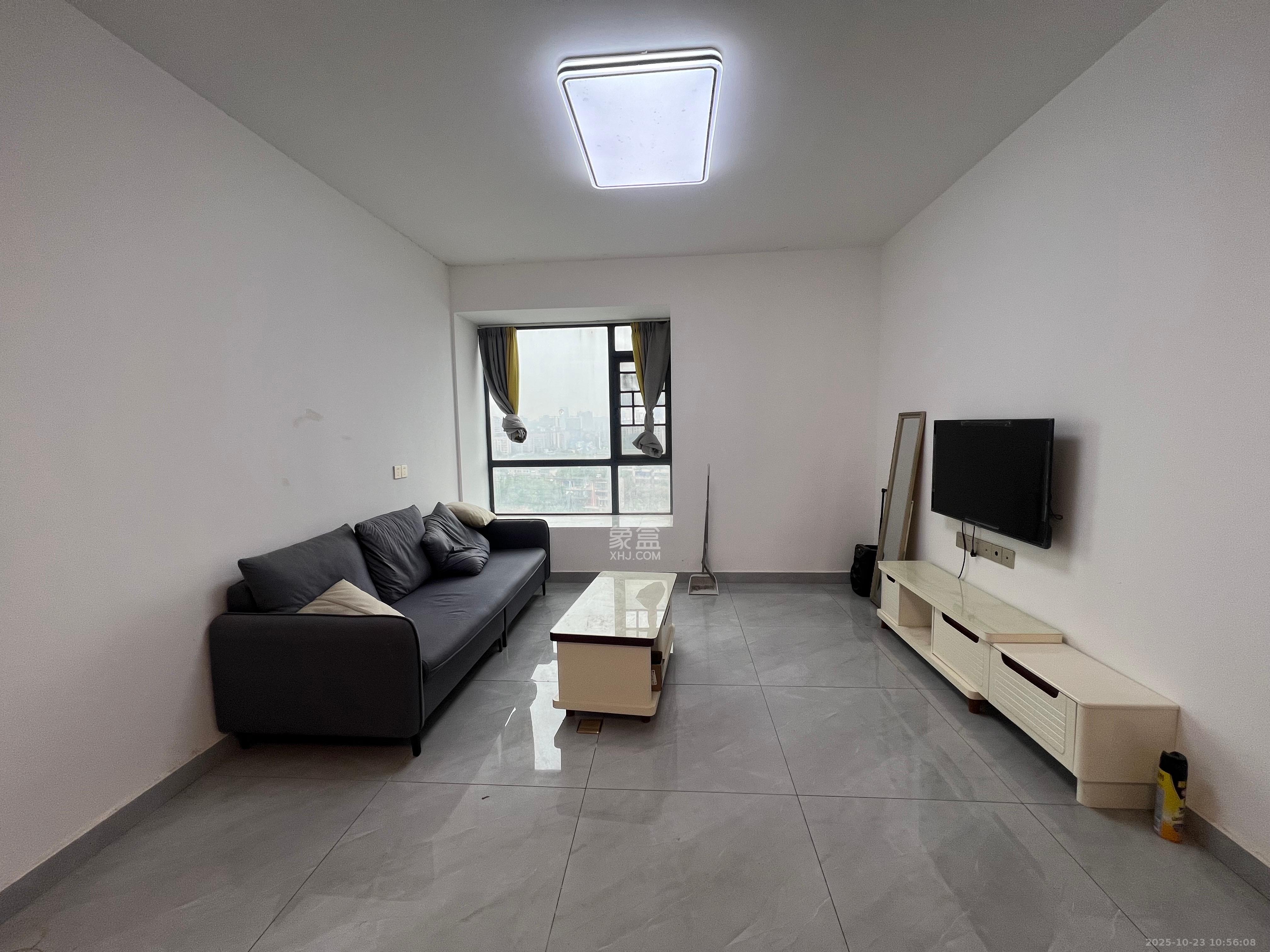 金领家族  3室1厅1卫    2200.0元/月 金领家族  3室1厅1卫    2200.0元/月