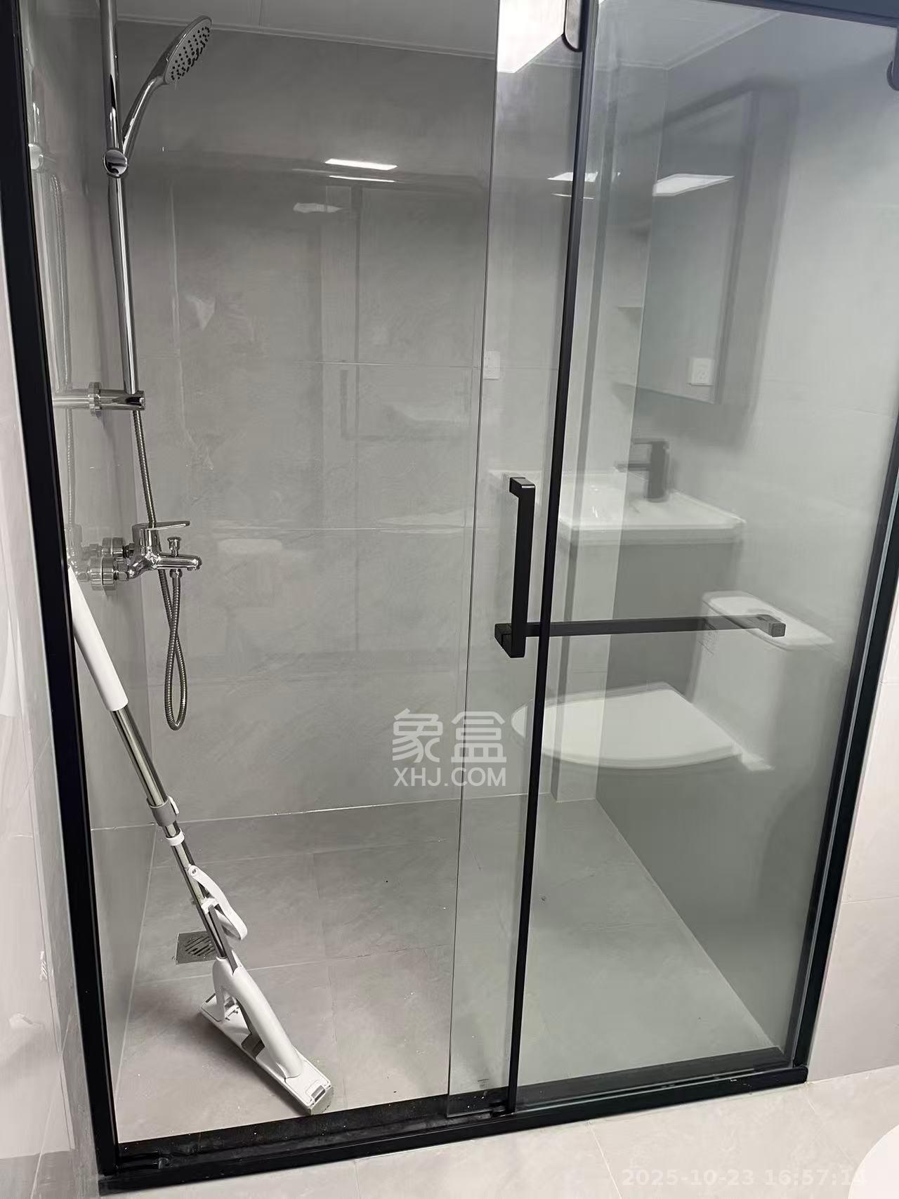 奥克斯滨仕花园(奥克斯洋湖广场/奥克斯中心) 2室2厅1卫 3000.0元/月 奥克斯滨仕花园(奥克斯洋湖广场/奥克斯中心) 2室2厅1卫 3000.0元/月室内图