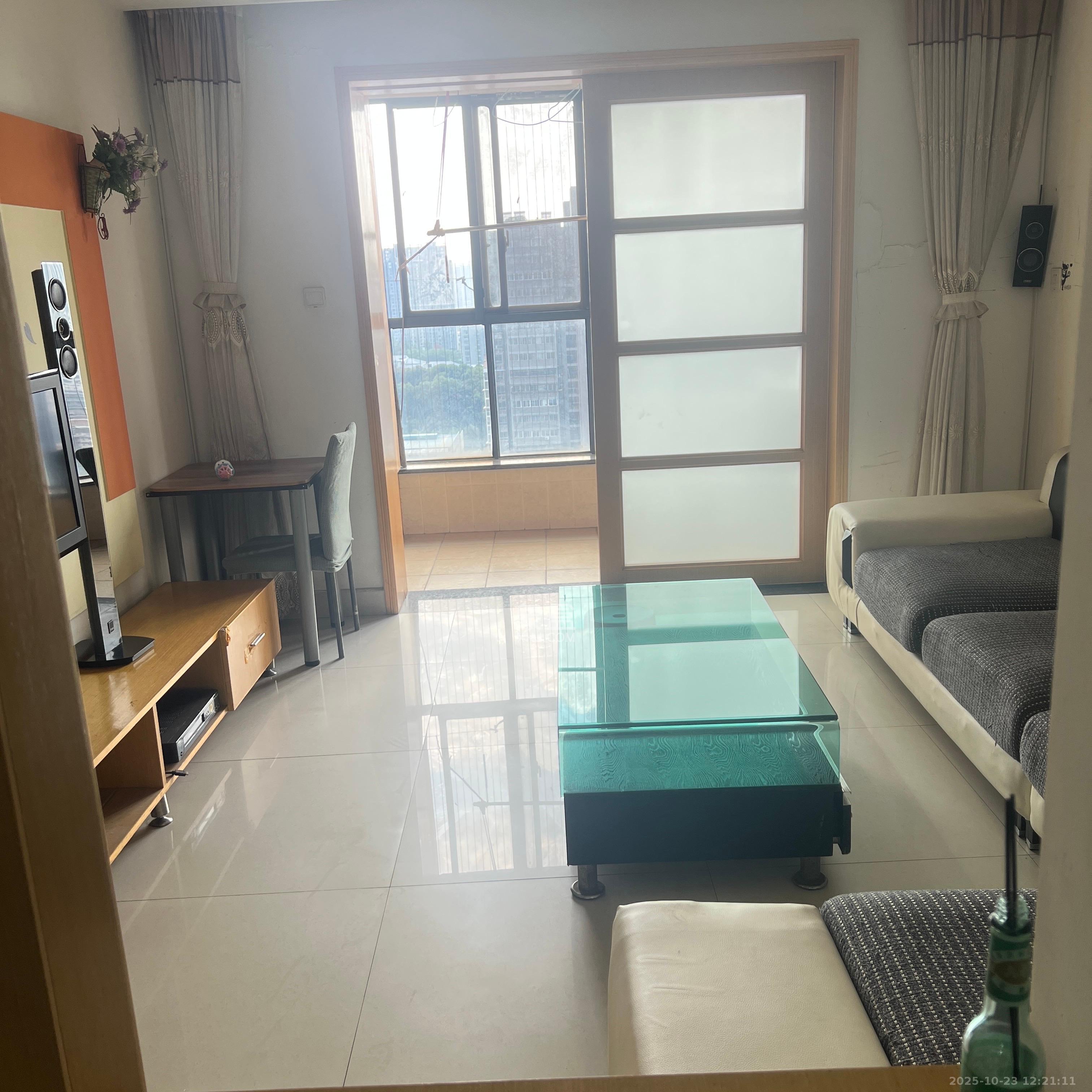 尚城  2室2厅1卫    1800.0元/月 尚城  2室2厅1卫    1800.0元/月室内图