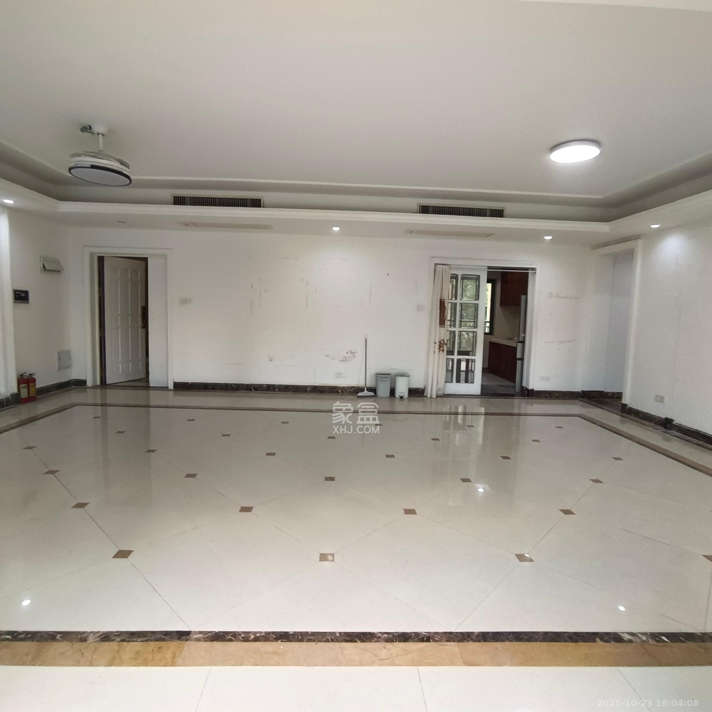 恒大雅苑  5室2厅2卫    8000.0元/月 恒大雅苑  5室2厅2卫    8000.0元/月室内图