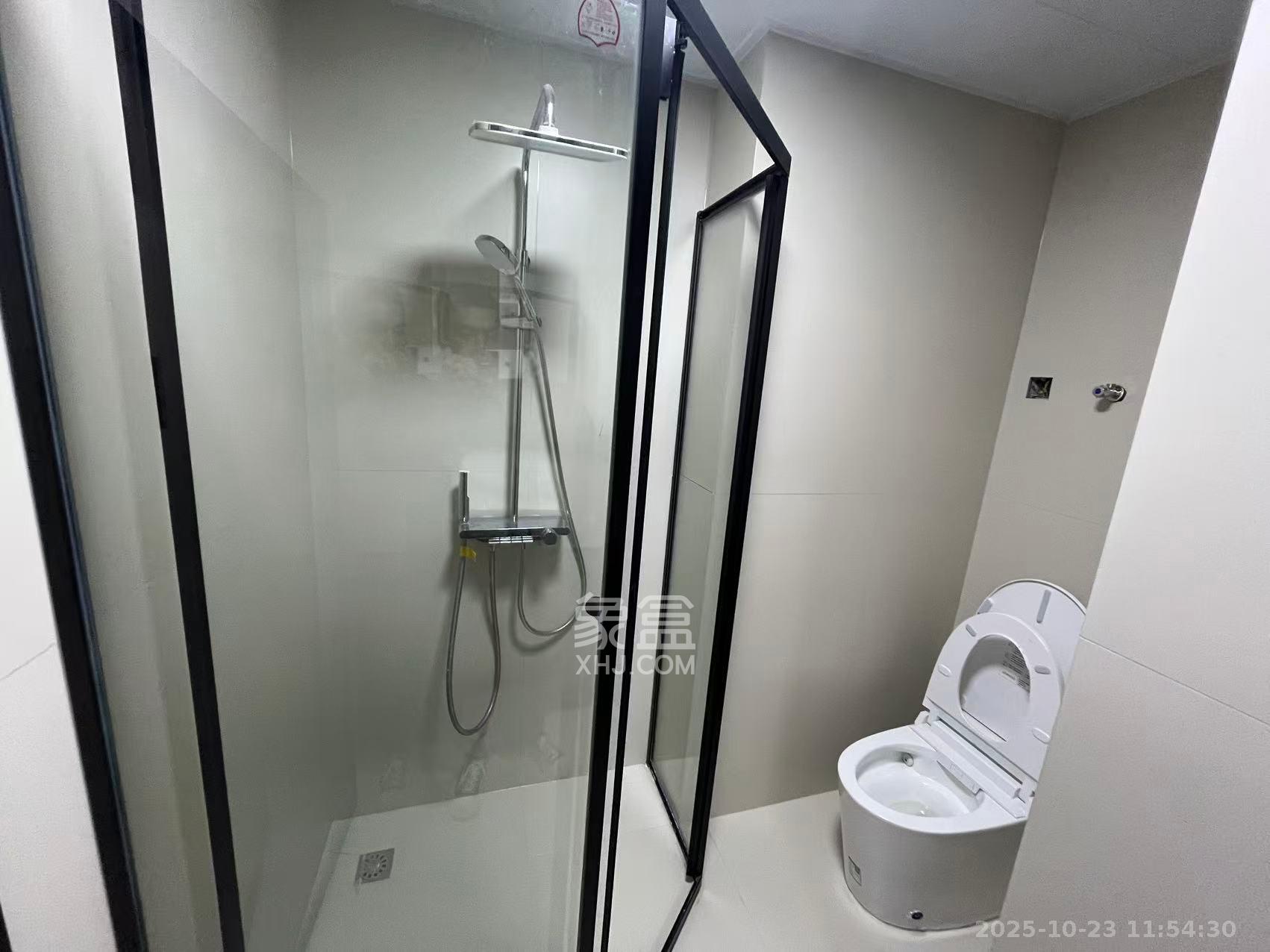 华润置地中心  1室0厅0卫    2500.0元/月 华润置地中心  1室0厅0卫    2500.0元/月室内图