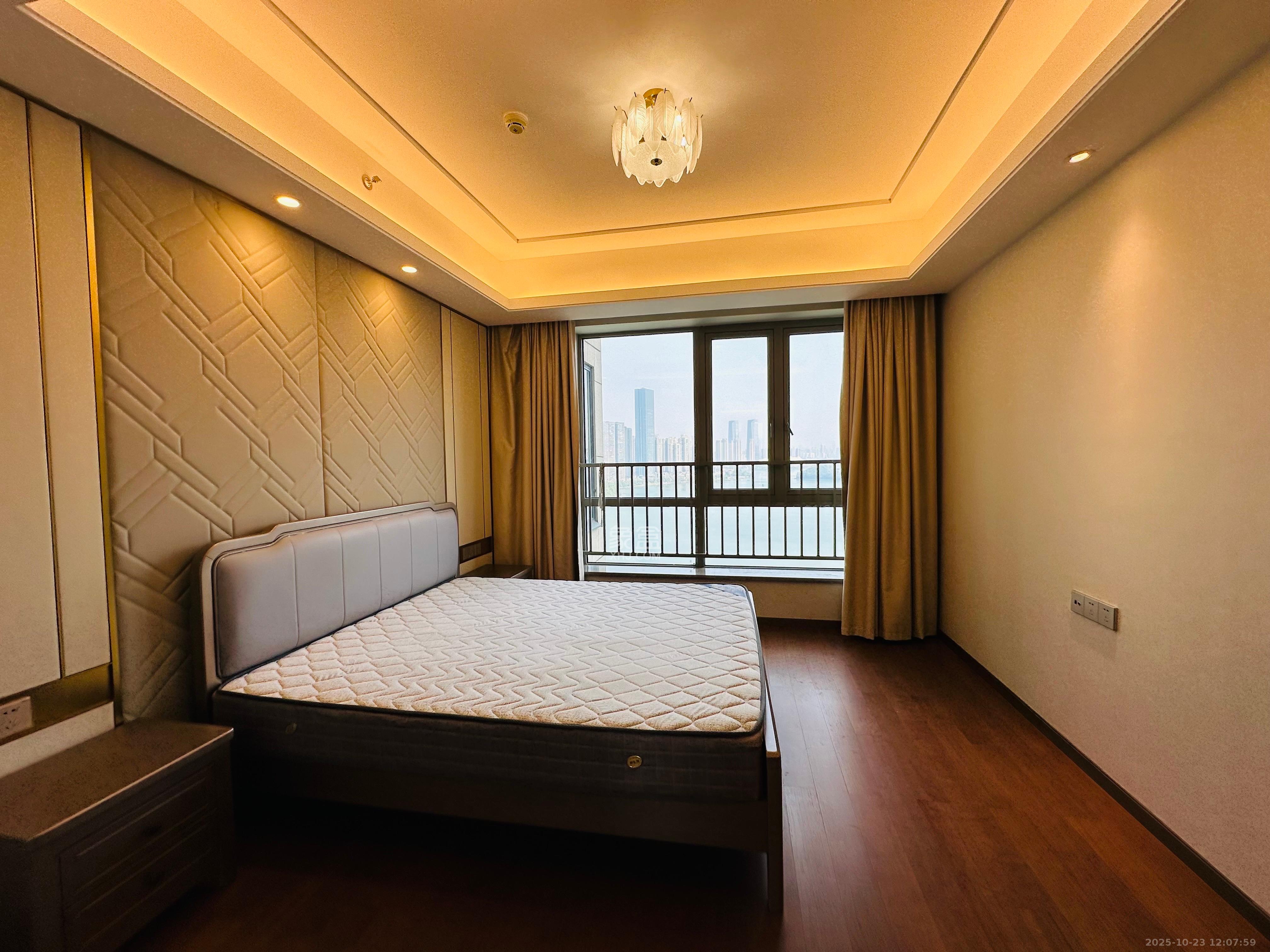 梅溪湖金茂湾  4室2厅3卫    10000.0元/月室内图