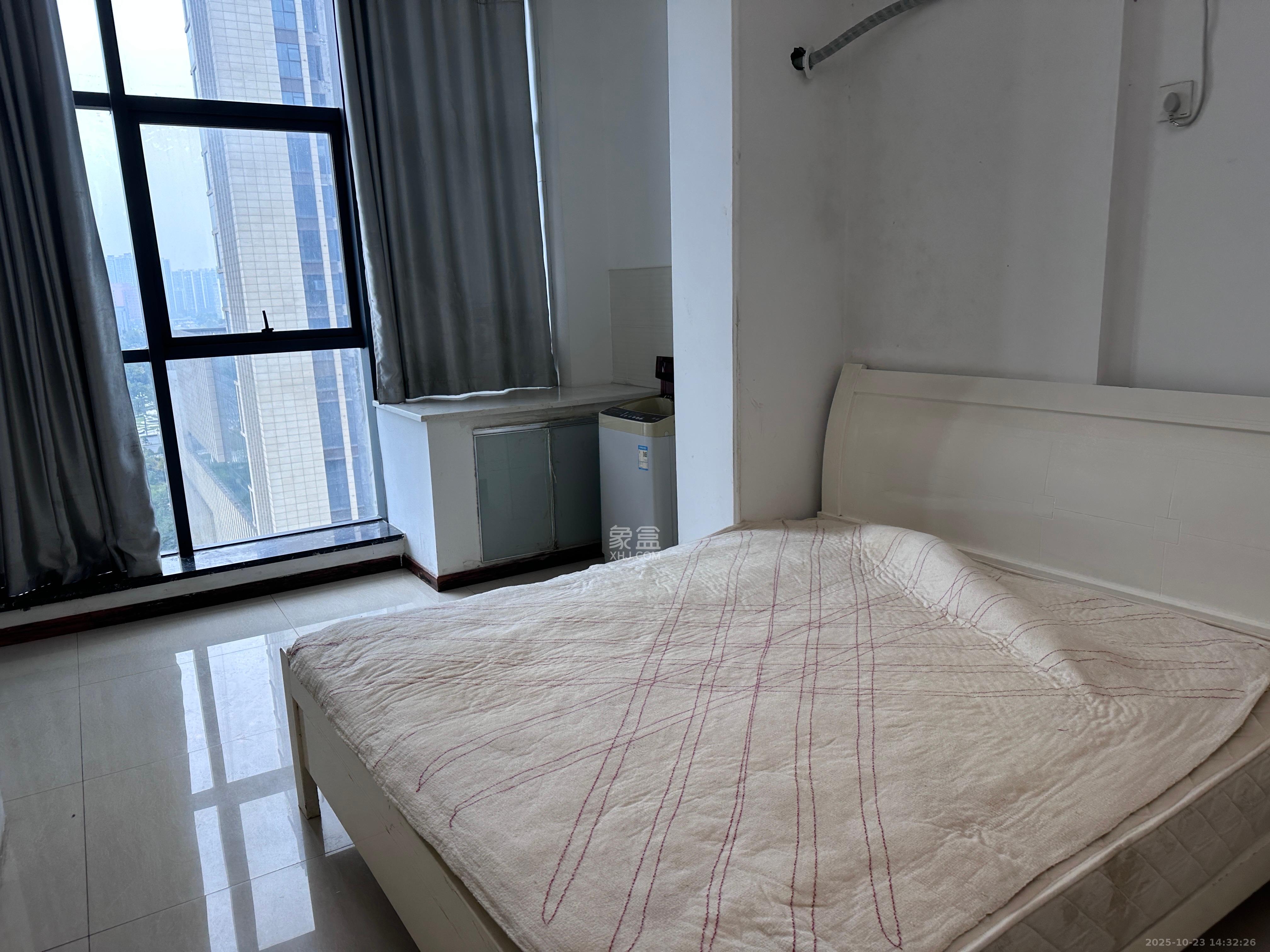 华侨假日中心（晟华苑）  1室1厅1卫    1500.0元/月室内图