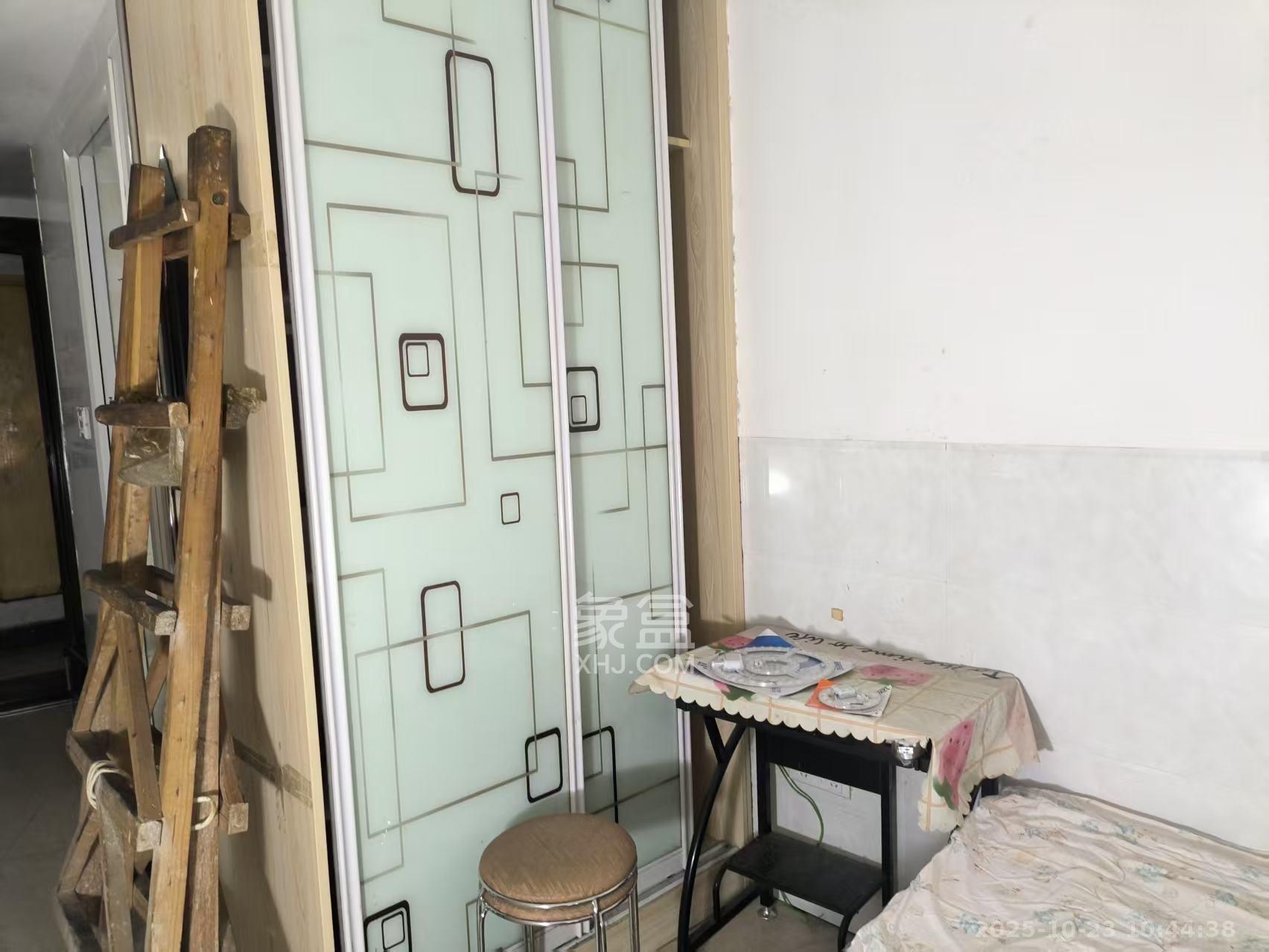 湖韵佳苑  1室1厅1卫    1000.0元/月室内图