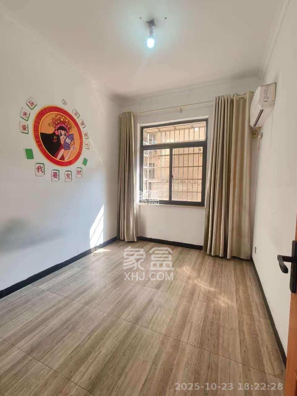 月亮湾草莓街区一、二期 4室2厅1卫 2400.0元/月 月亮湾草莓街区一、二期 4室2厅1卫 2400.0元/月室内图