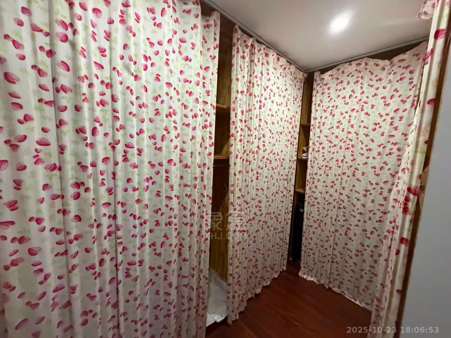 山水国际 5室2厅1卫 4000.0元/月 山水国际 5室2厅1卫 4000.0元/月室内图