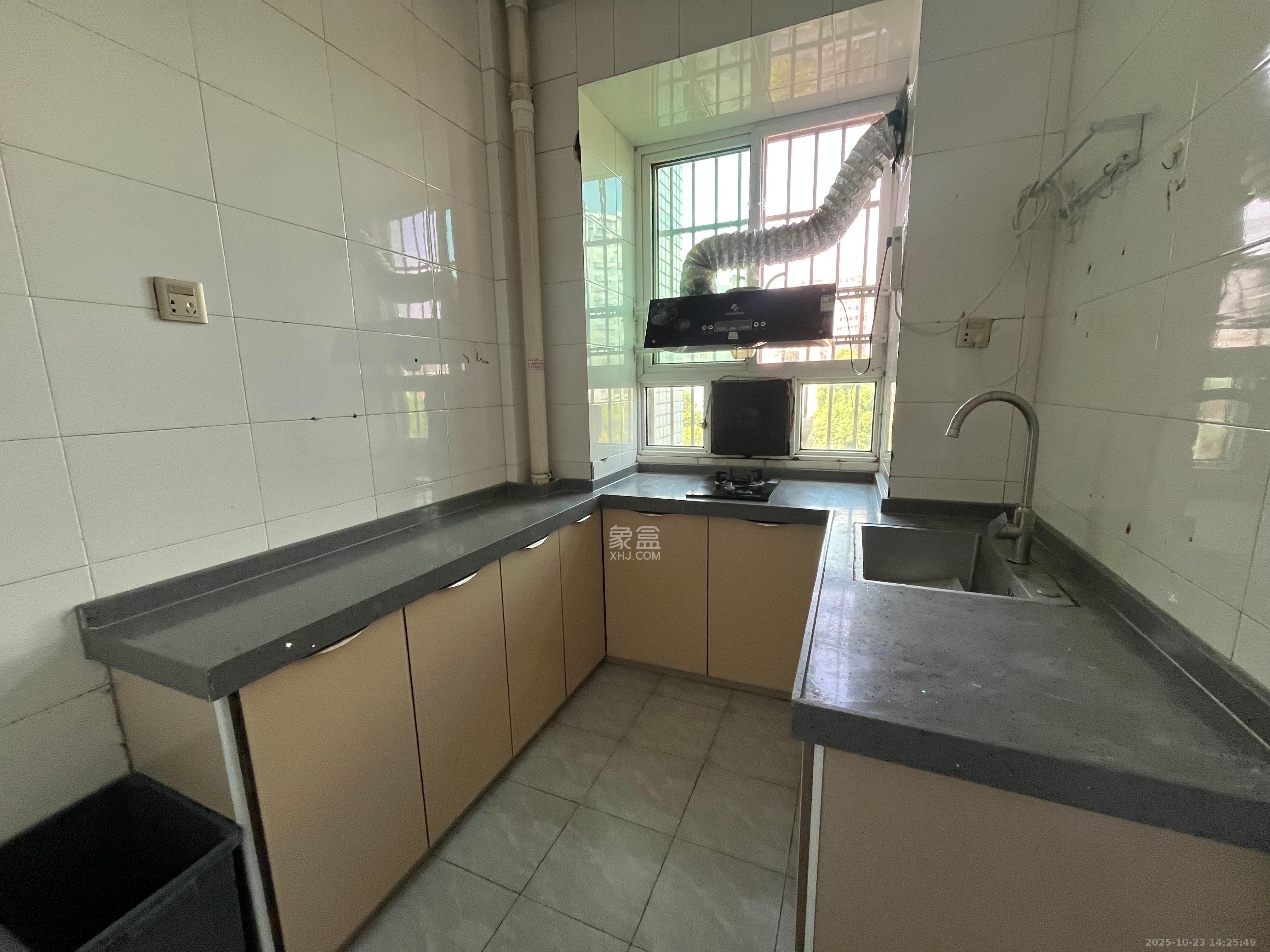 五一新村安置小区(永定社区、永兴社区、永祥社区) 2室1厅1卫 1800.0元/月 五一新村安置小区(永定社区、永兴社区、永祥社区) 2室1厅1卫 1800.0元/月室内图