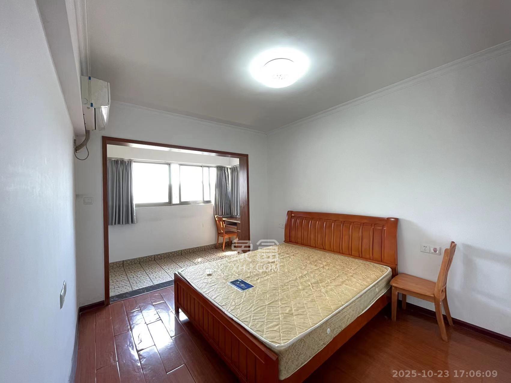 润泽园  2室2厅1卫    2100.0元/月室内图