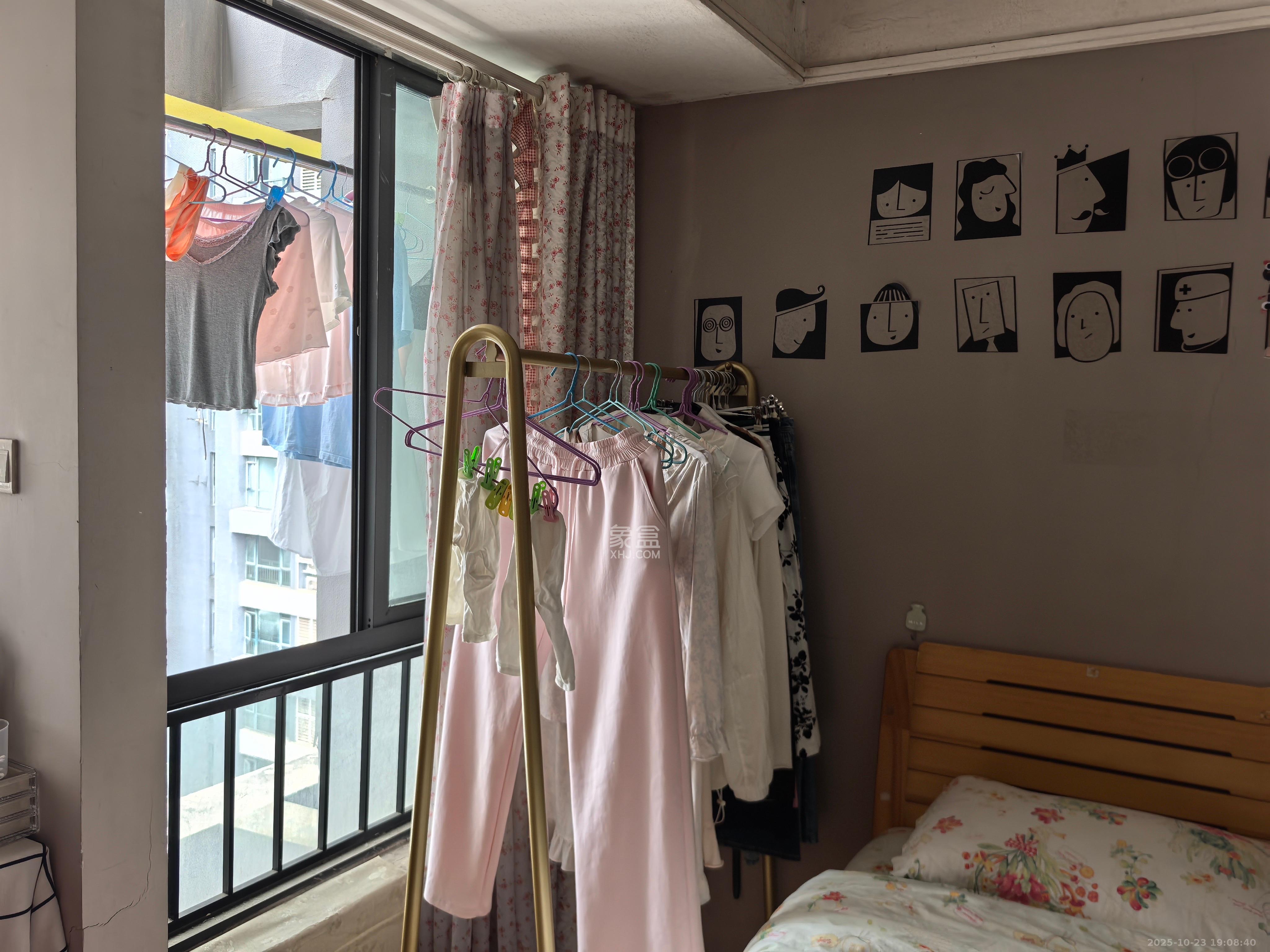 万科金色家园  1室1厅1卫    1500.0元/月 万科金色家园  1室1厅1卫    1500.0元/月室内图