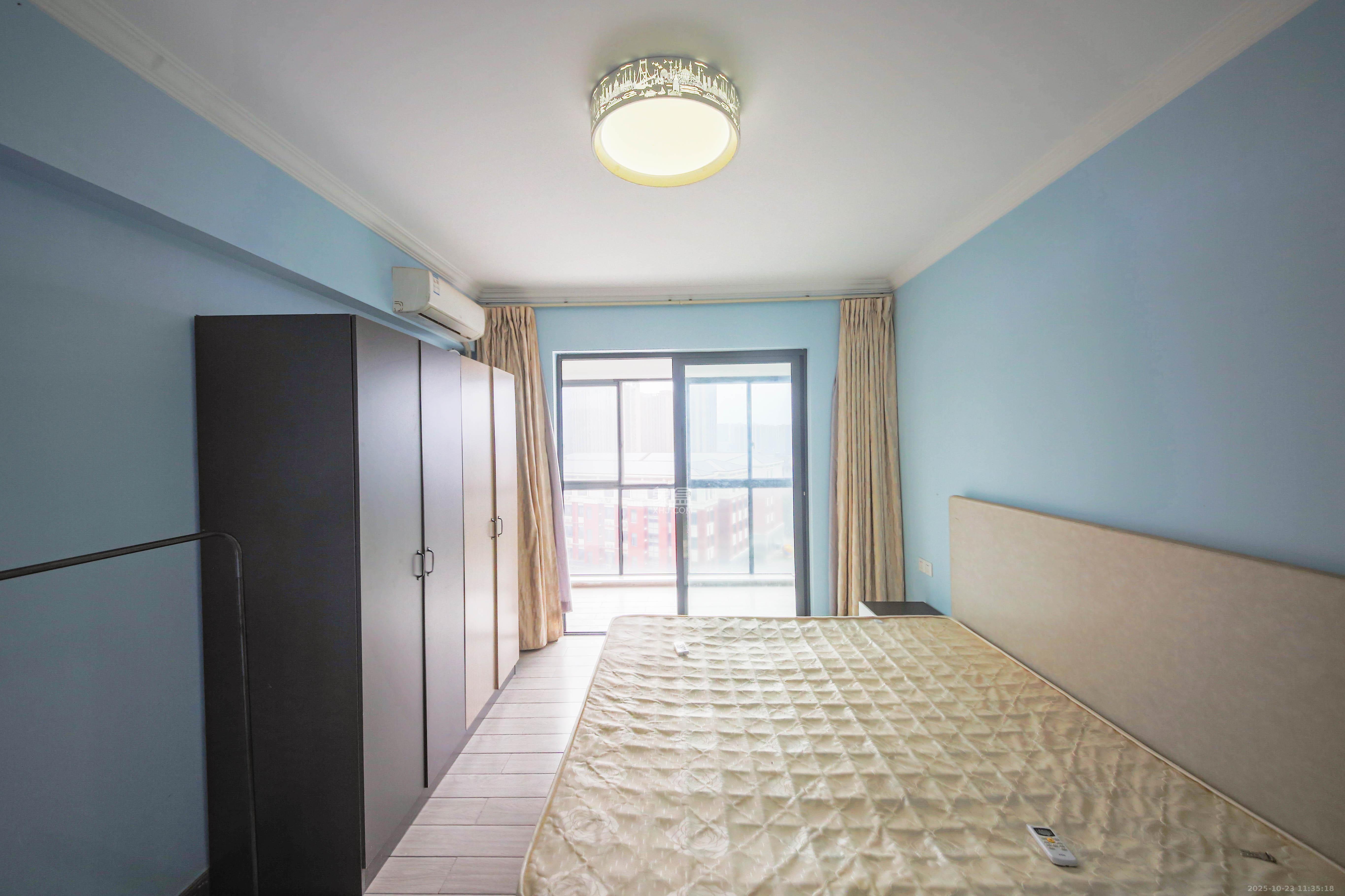 轻盐阳光CEO(轻盐雅苑)(轻奢时代) 3室2厅2卫 95.0万 轻盐阳光CEO(轻盐雅苑)(轻奢时代) 3室2厅2卫 95.0万卧室