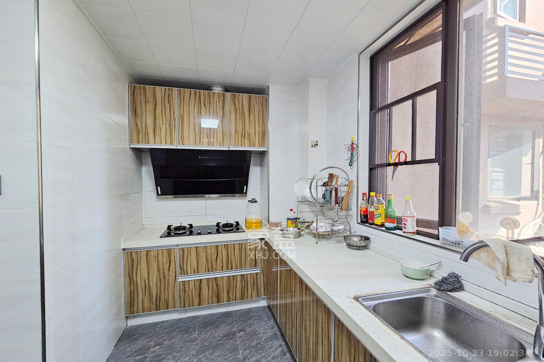 阳光城尚东湾青云苑 1室2厅1卫 84.98万 阳光城尚东湾青云苑 1室2厅1卫 84.98万其他