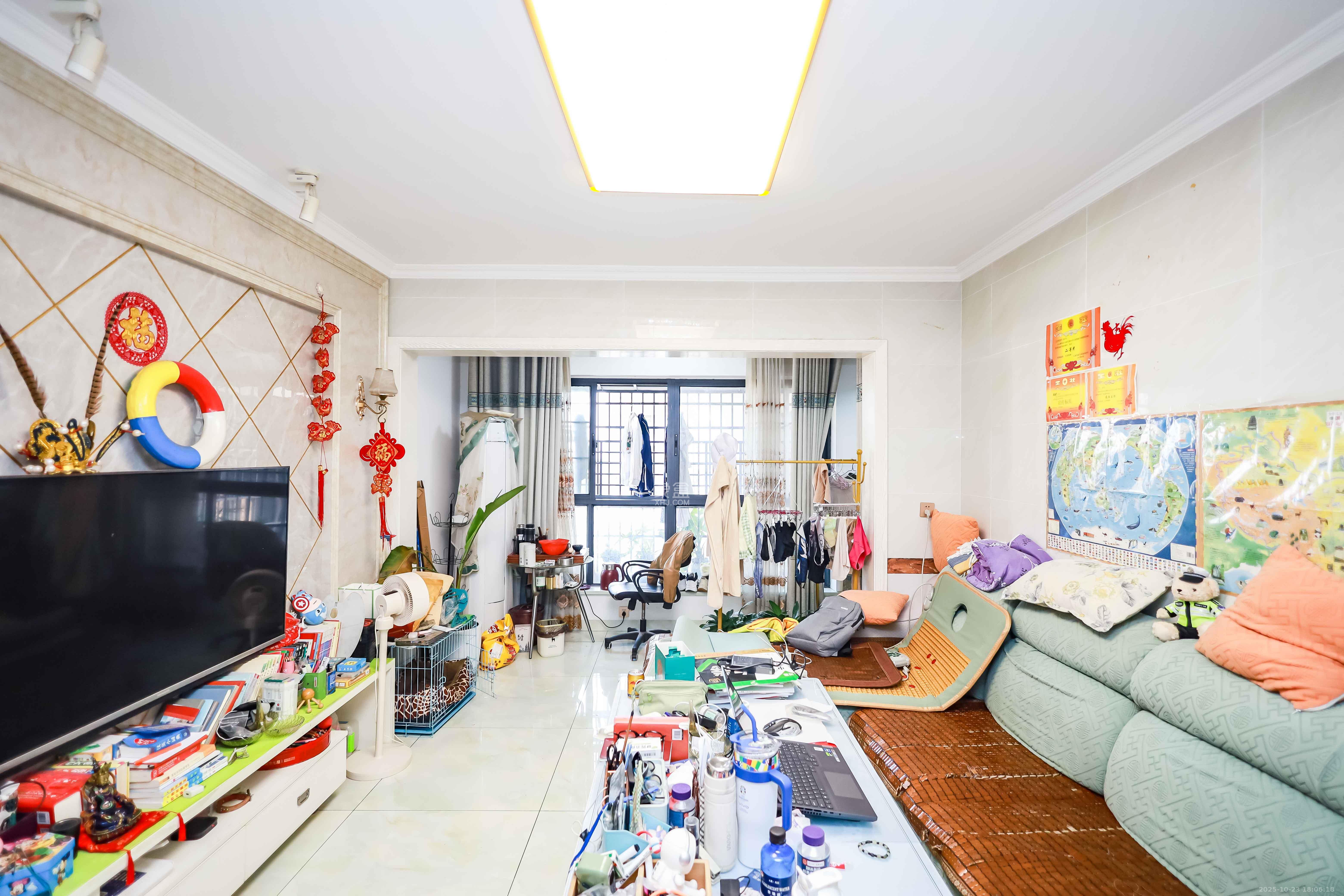 天麓尚层 1室0厅0卫 85.0万 天麓尚层 1室0厅0卫 85.0万客厅