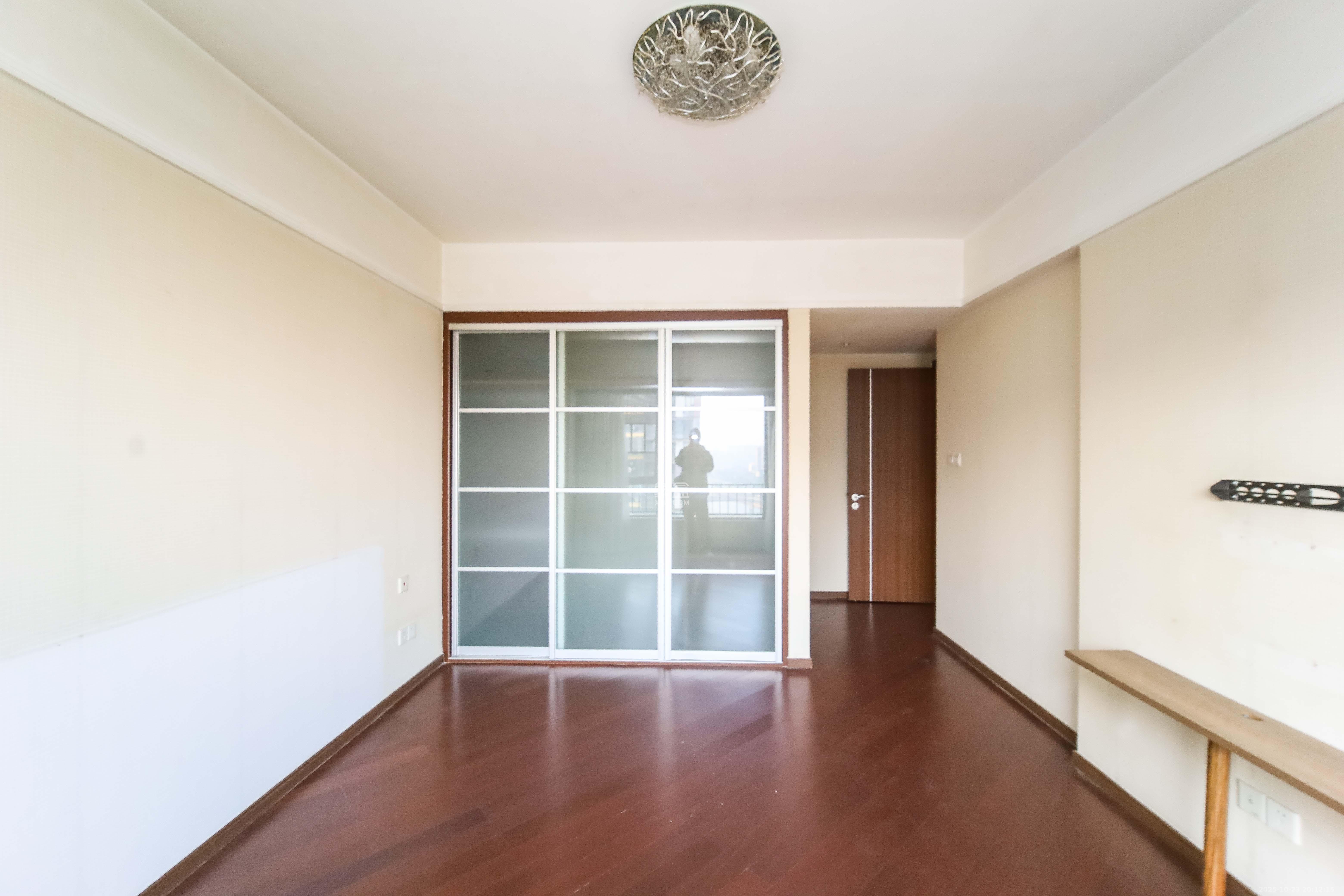 万科金域蓝湾  3室2厅2卫    130.0万 万科金域蓝湾  3室2厅2卫    130.0万卧室