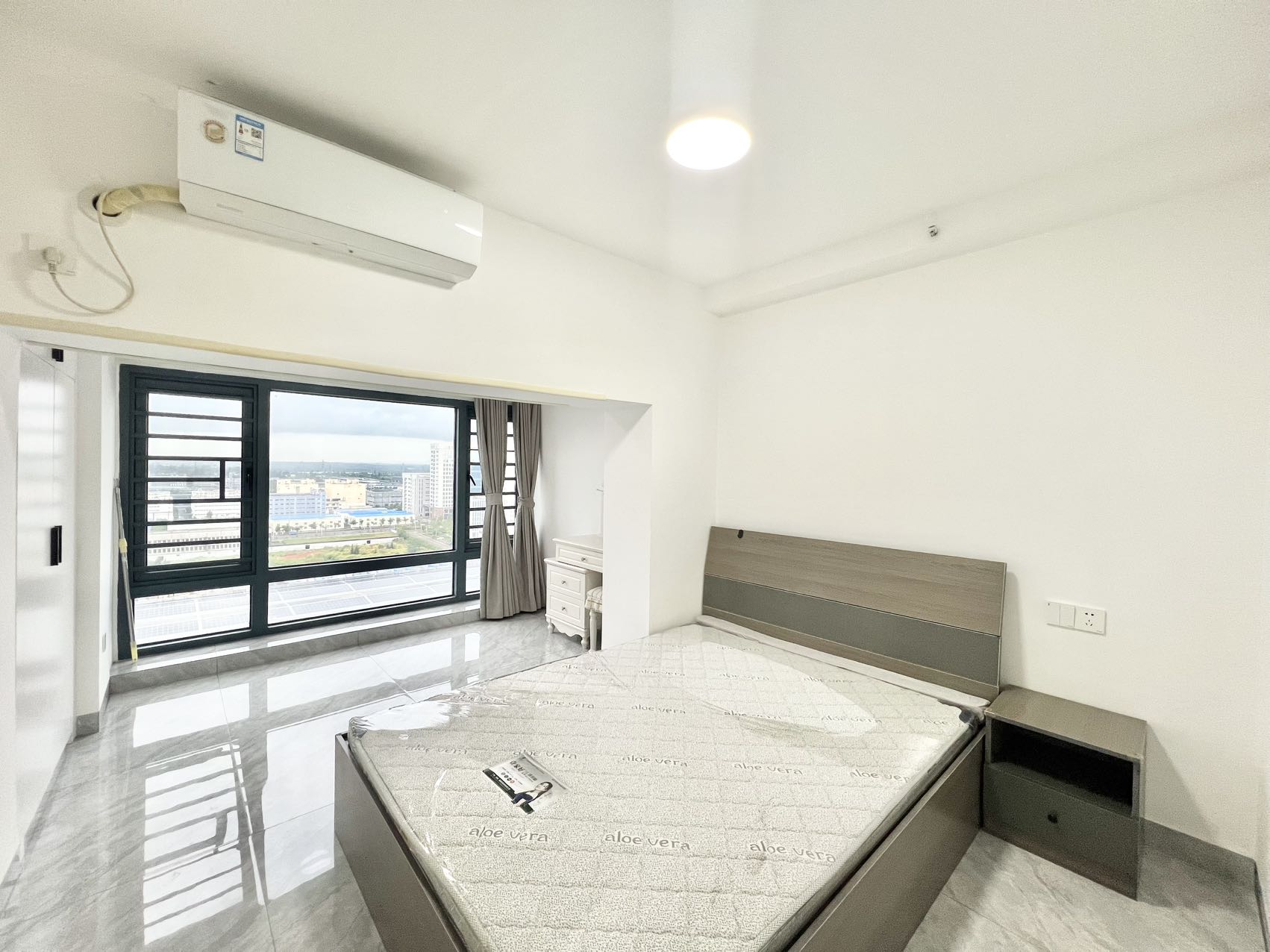 诚方创世纪广场  2室2厅1卫    2500.0元/月室内图