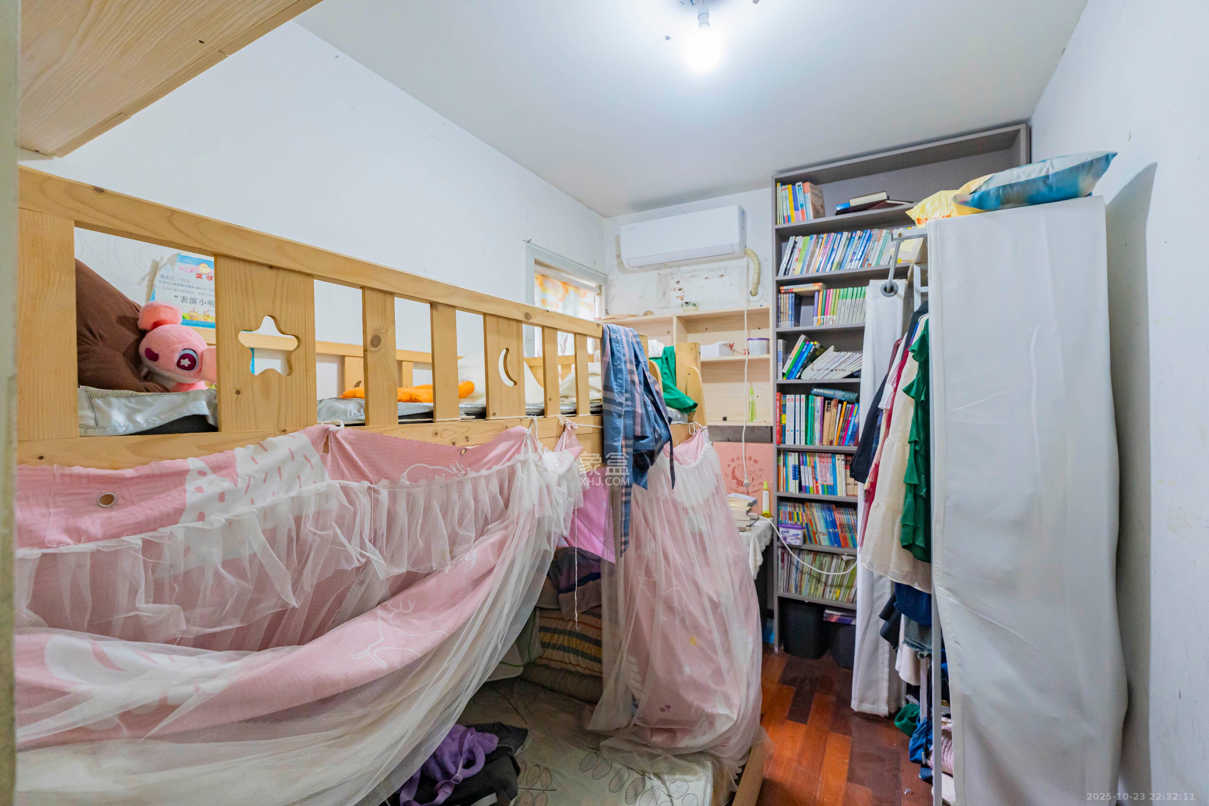 金帆小区  3室2厅1卫    65.0万 金帆小区  3室2厅1卫    65.0万卧室