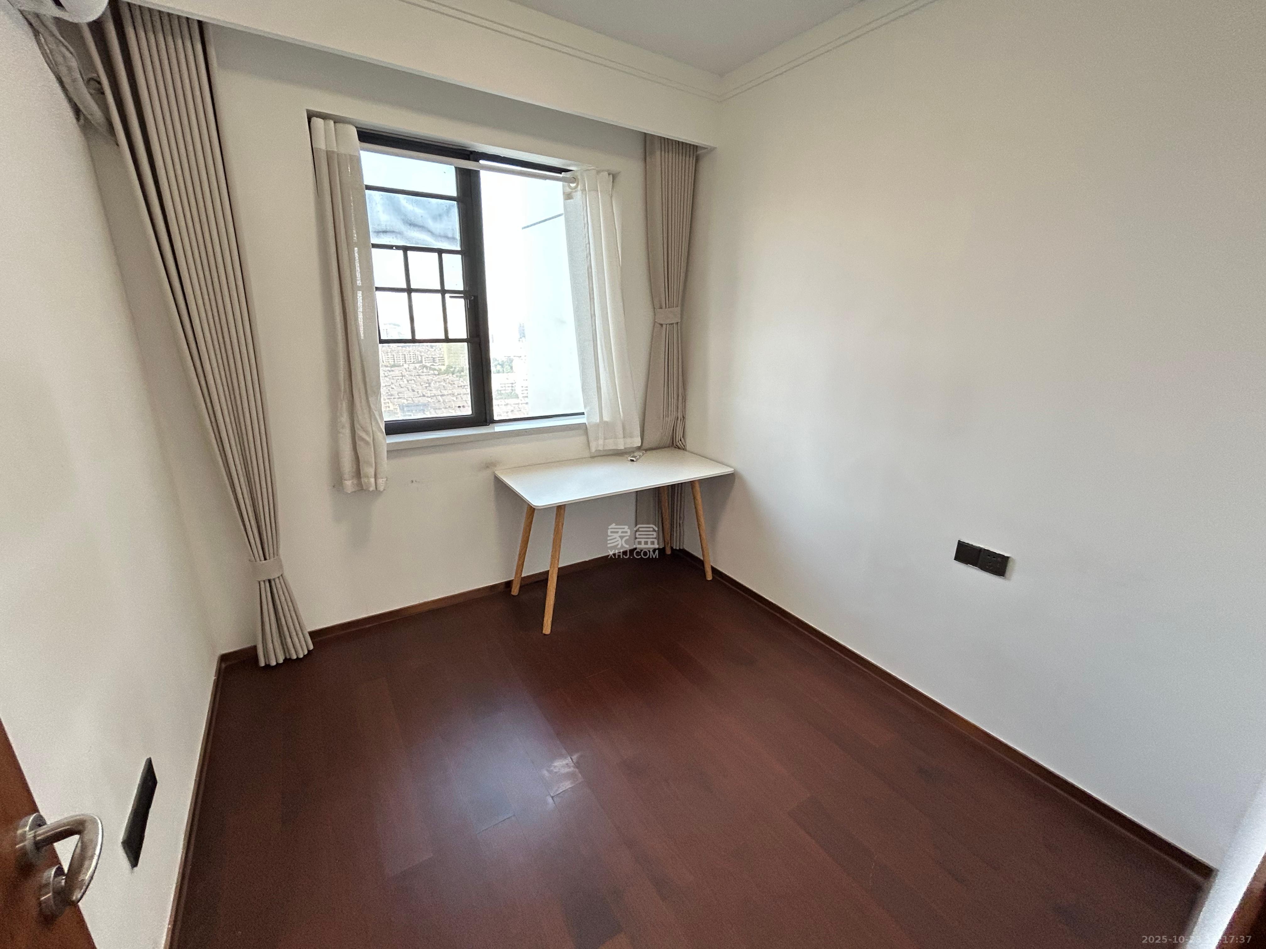 梅溪悦章  4室2厅2卫    3900.0元/月室内图