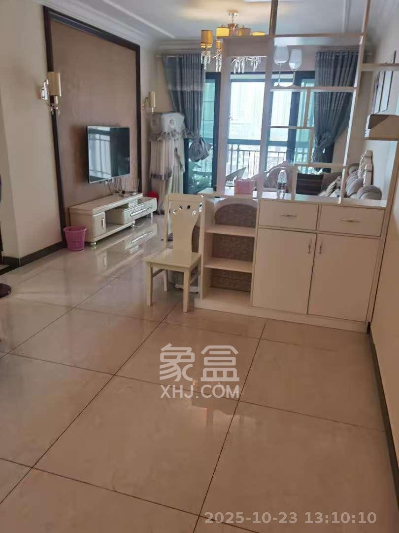 恒大翡翠华庭  2室2厅1卫    2000.0元/月室内图