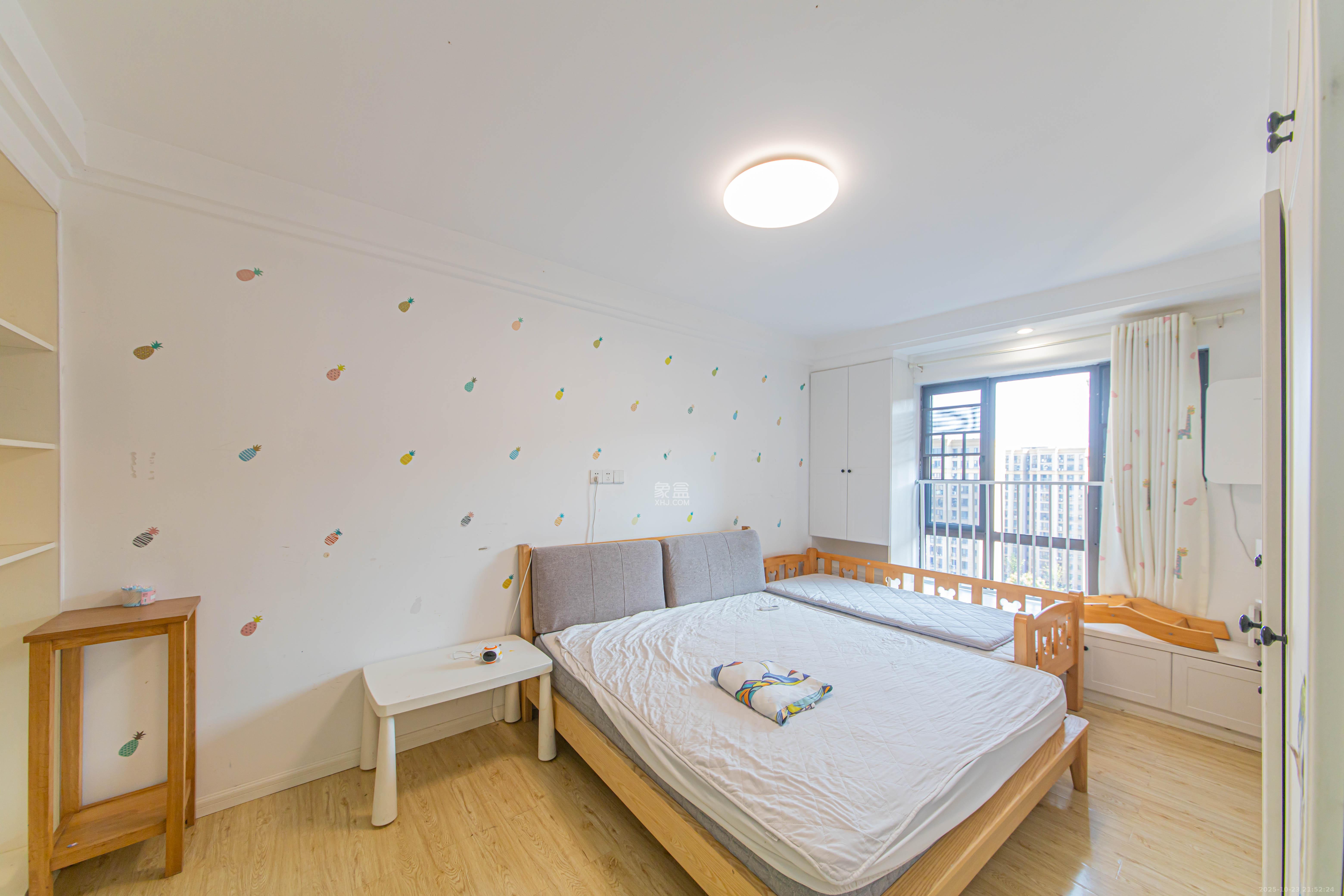 鑫远悦城（鑫远悦时代）  4室2厅2卫    108.0万卧室