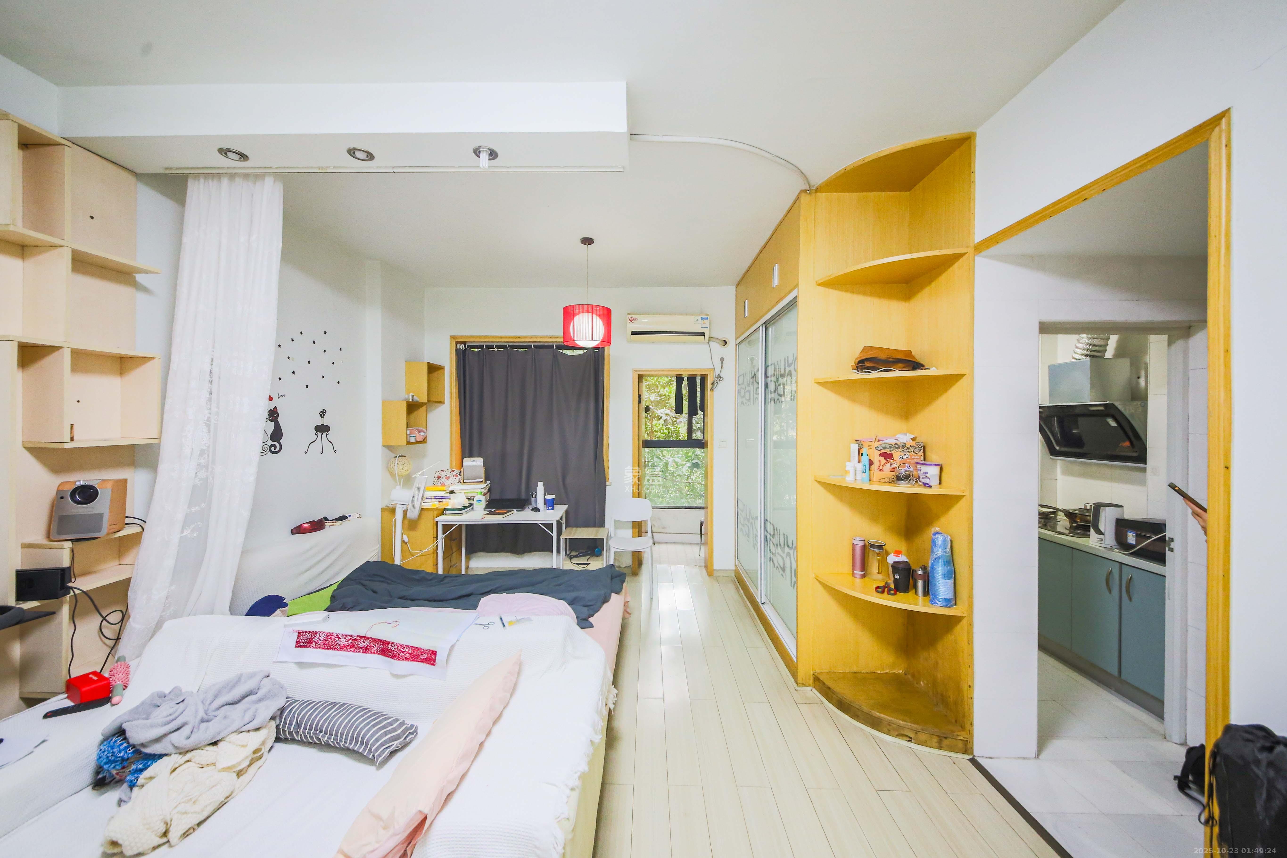 满庭芳小区  1室1厅1卫    40.0万卧室