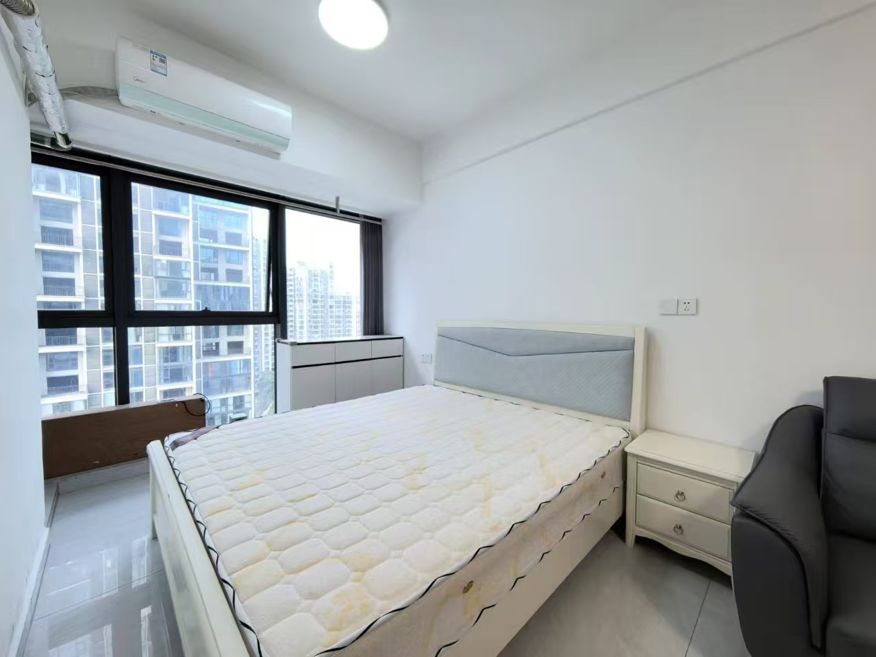 宝基广场  1室1厅1卫    1500.0元/月室内图