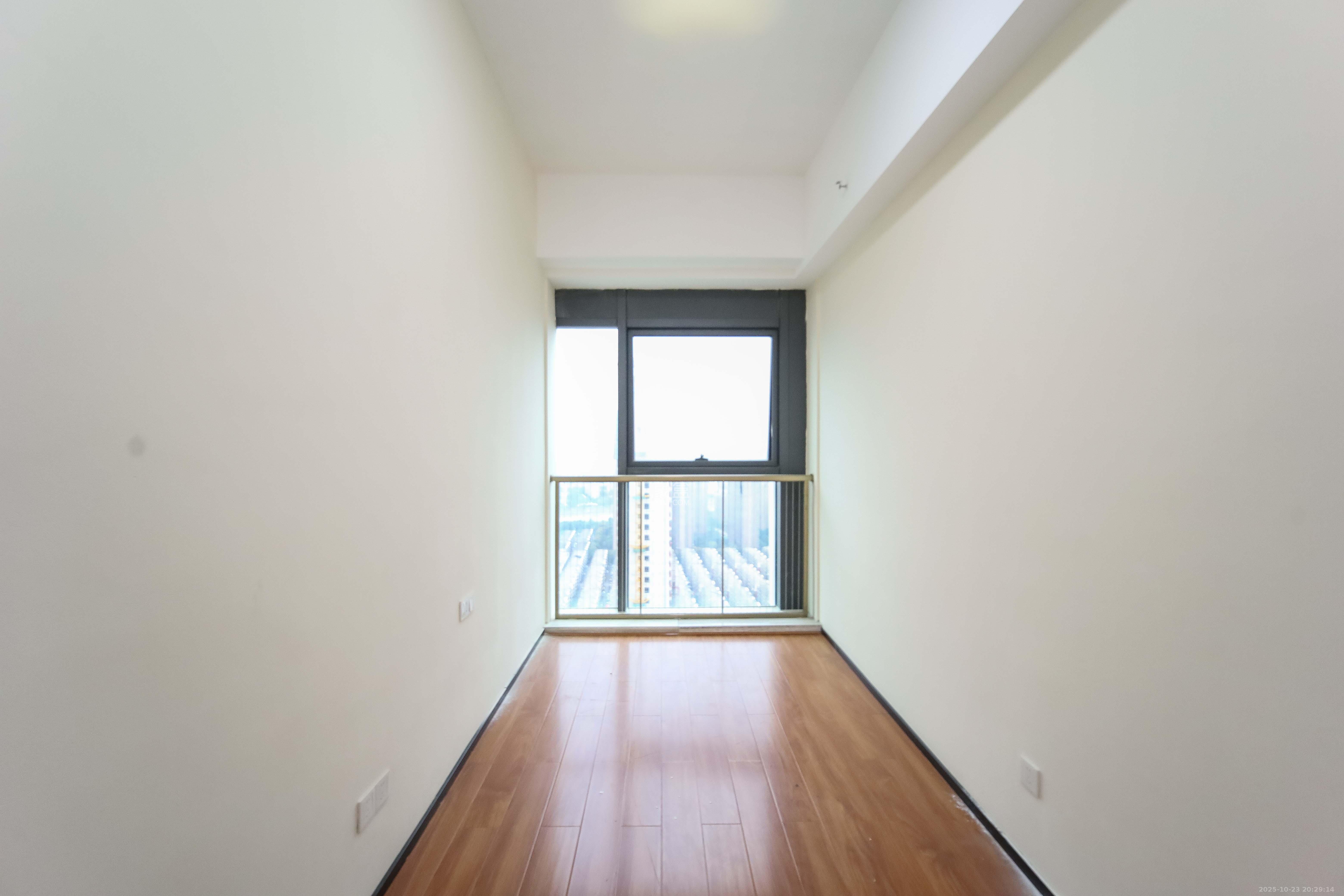 恒大珺悦府  3室2厅1卫    80.0万卧室