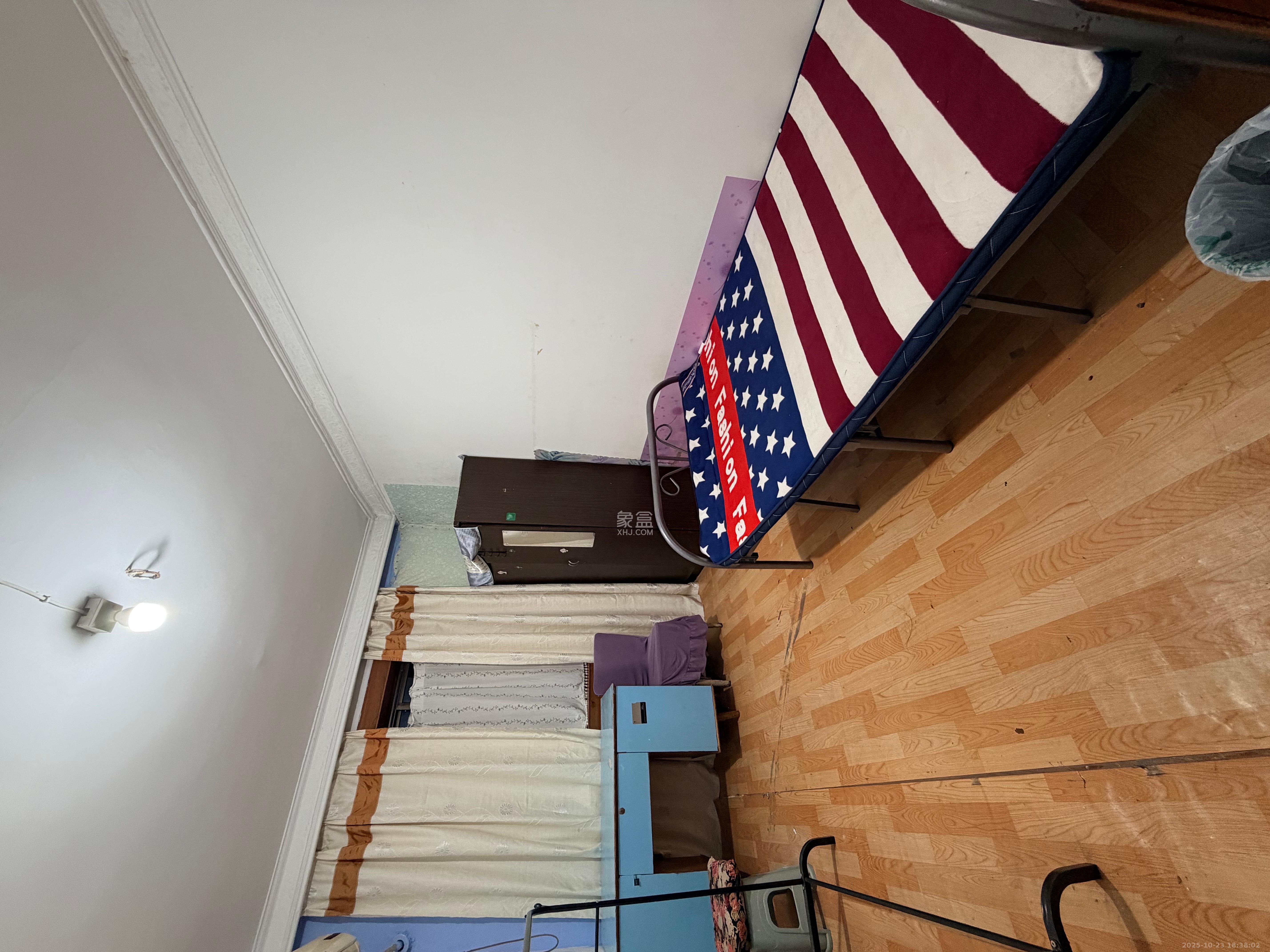 牛角塘社区  2室1厅1卫    1300.0元/月室内图1