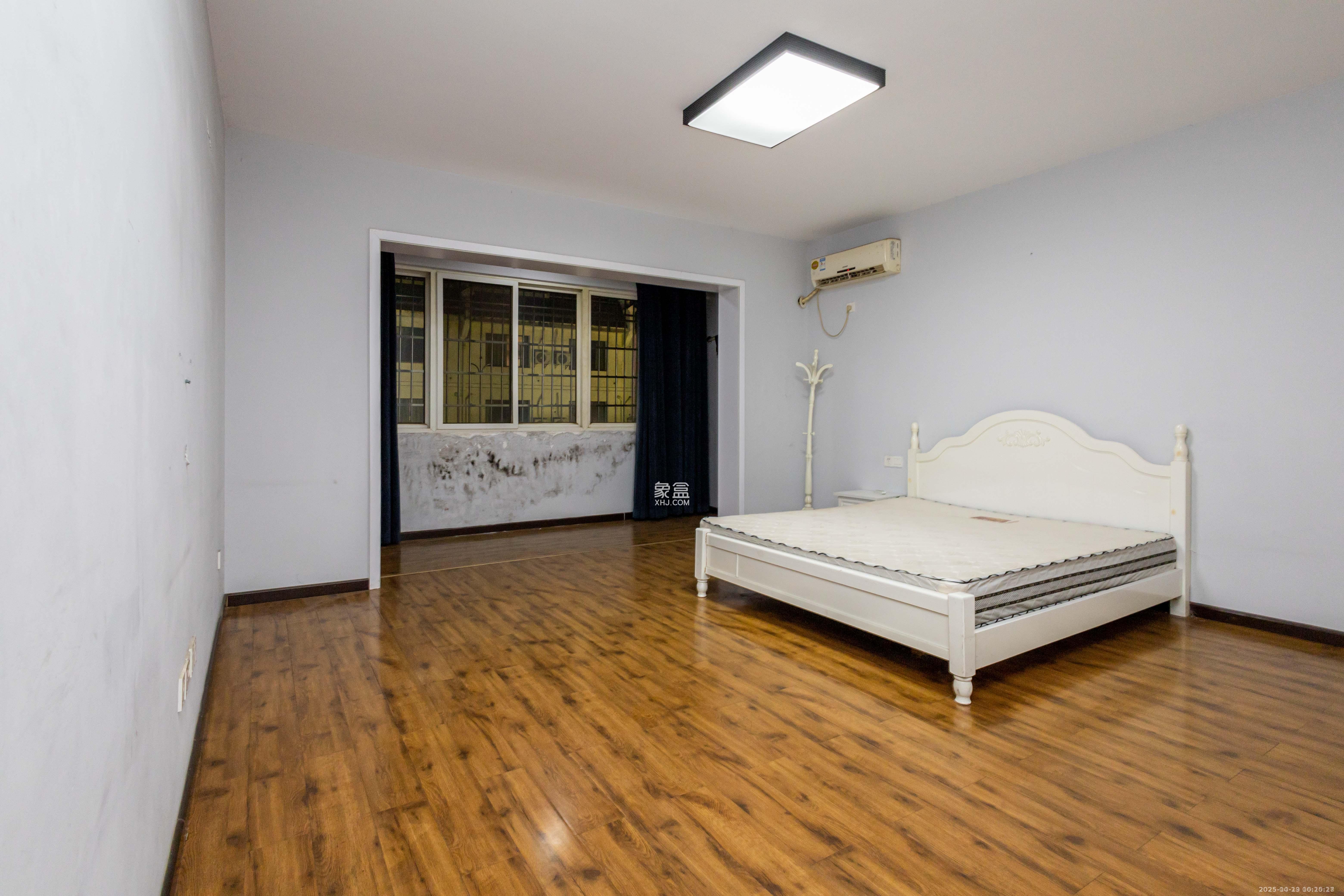 榔梨综合市场 3室2厅2卫 2000.0元/月 榔梨综合市场 3室2厅2卫 2000.0元/月室内图