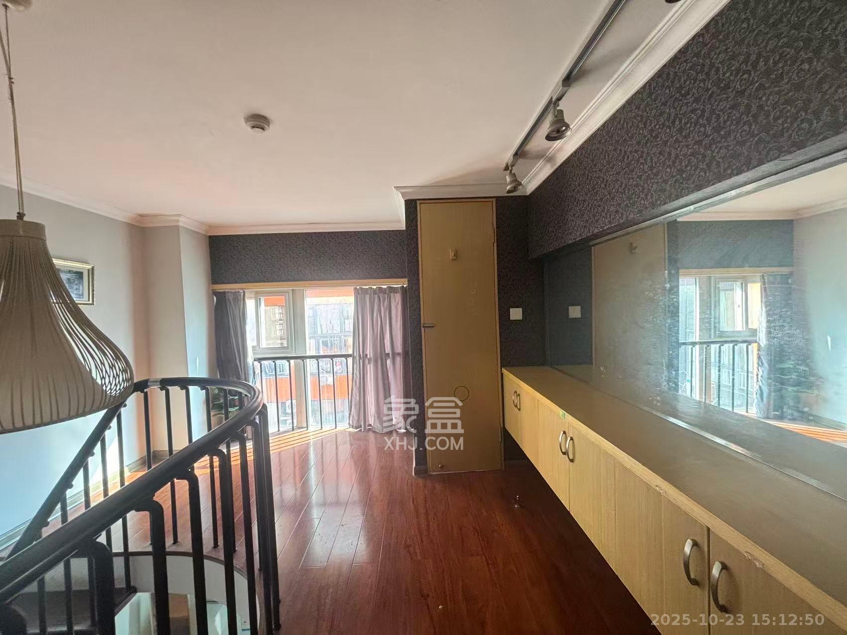 他城（天鸿时代公寓）  1室1厅1卫    1400.0元/月室内图